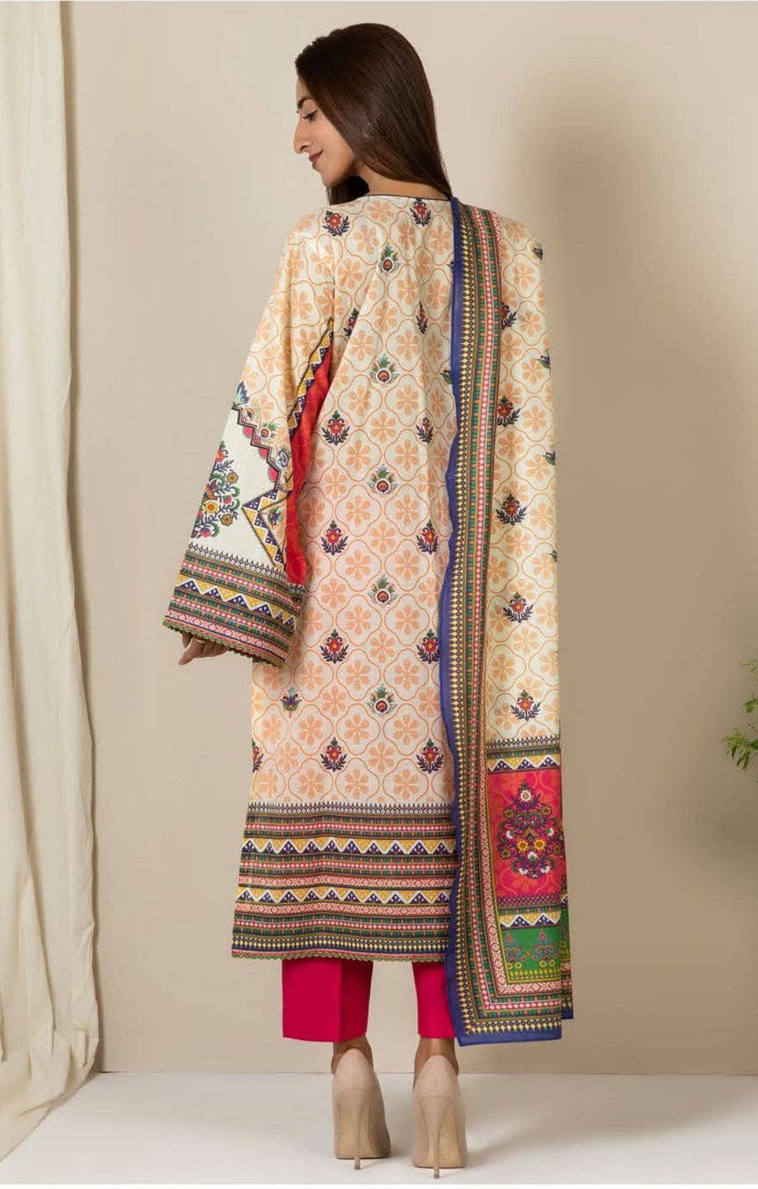 img_zellbury_lawn_2021_awwal_boutique