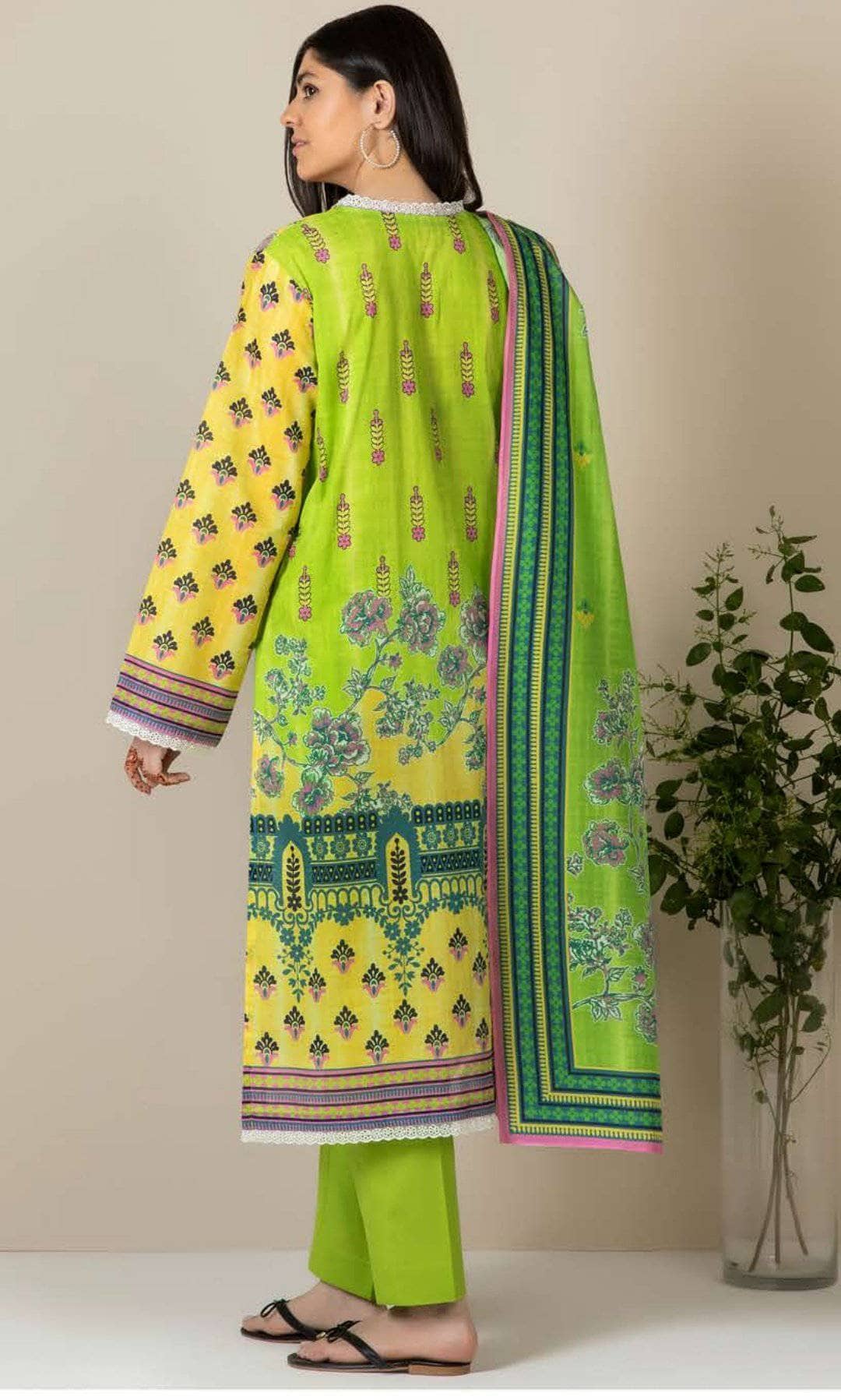 img_zellbury_lawn_2021_awwal_boutique