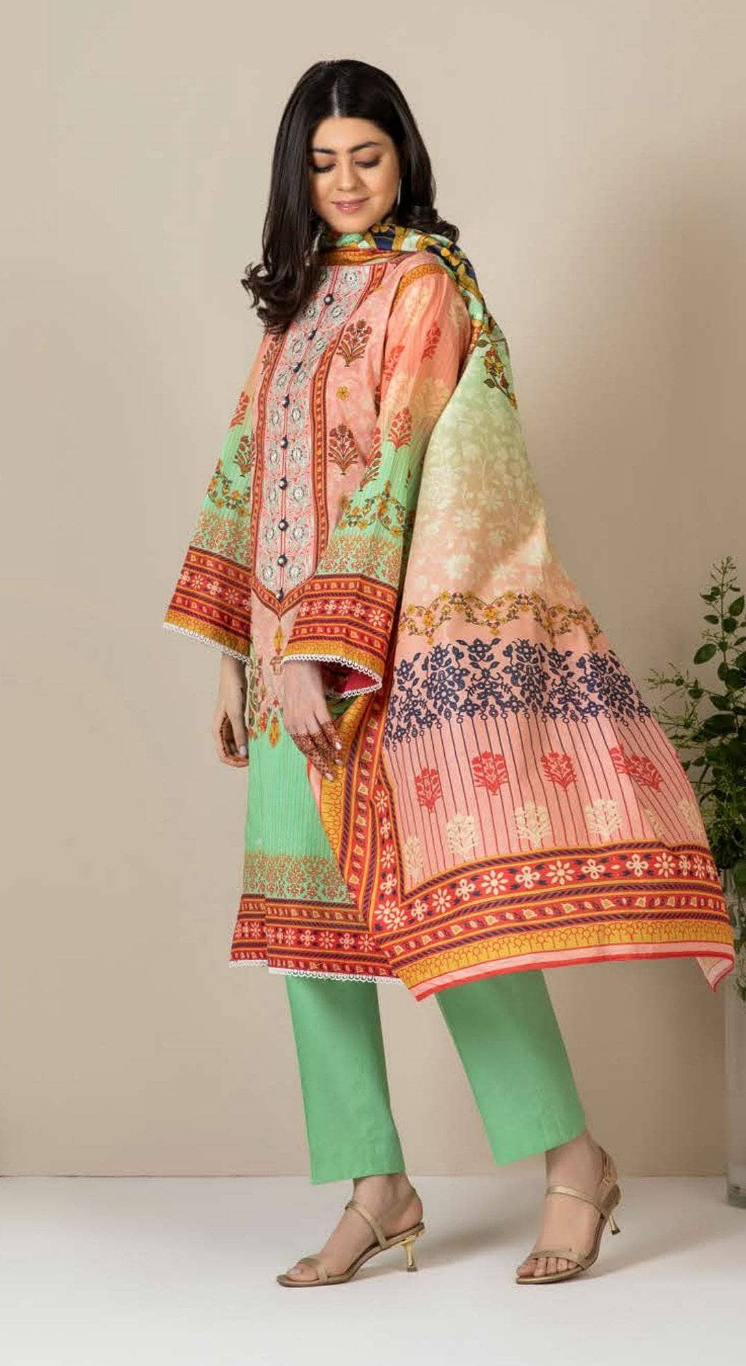 img_zellbury_lawn_2021_awwal_boutique