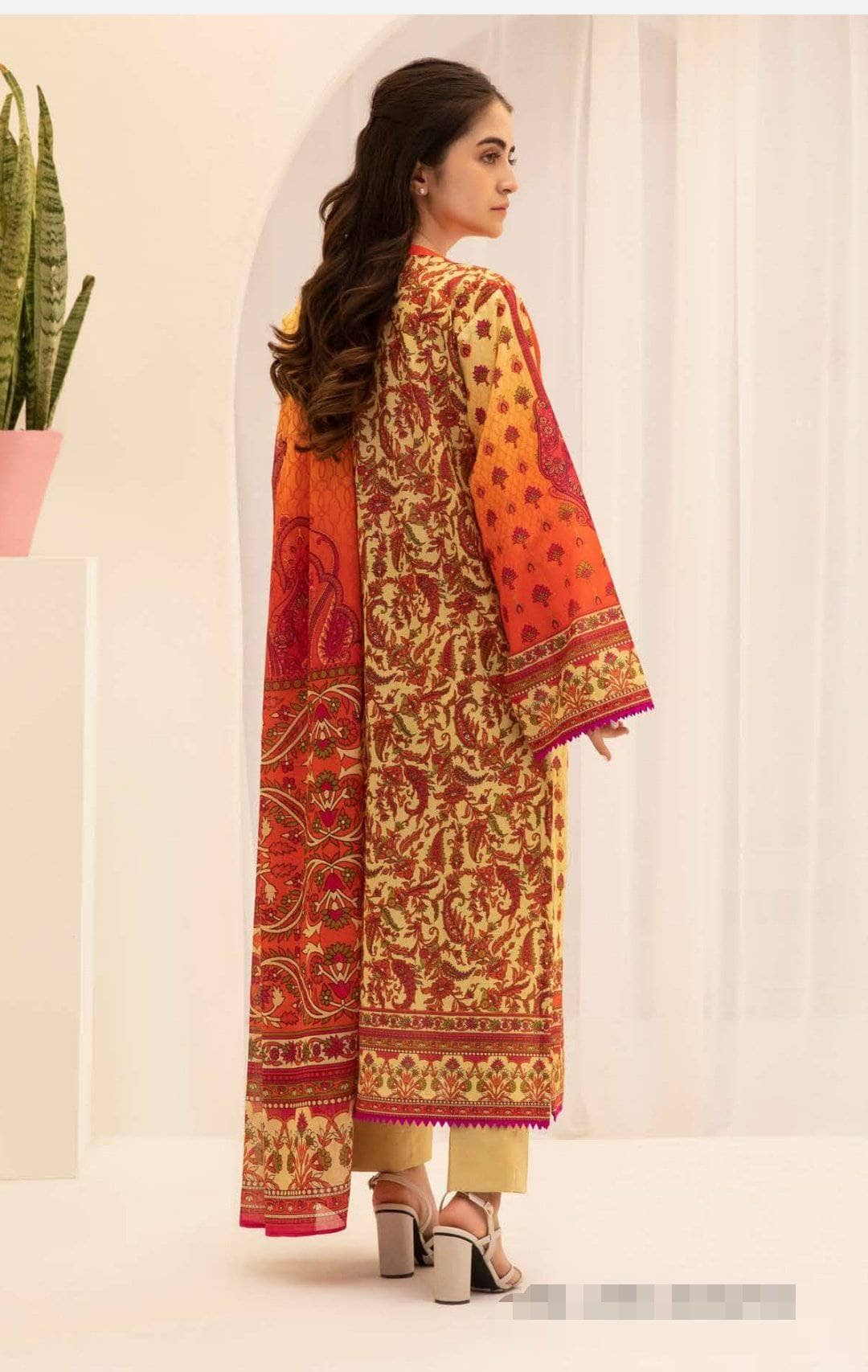 img_zellbury_lawn_2021_awwal_boutique