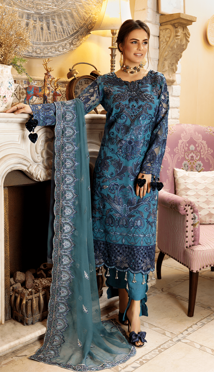 img_zebtan_zeenat_luxury_formals_awwal_boutique