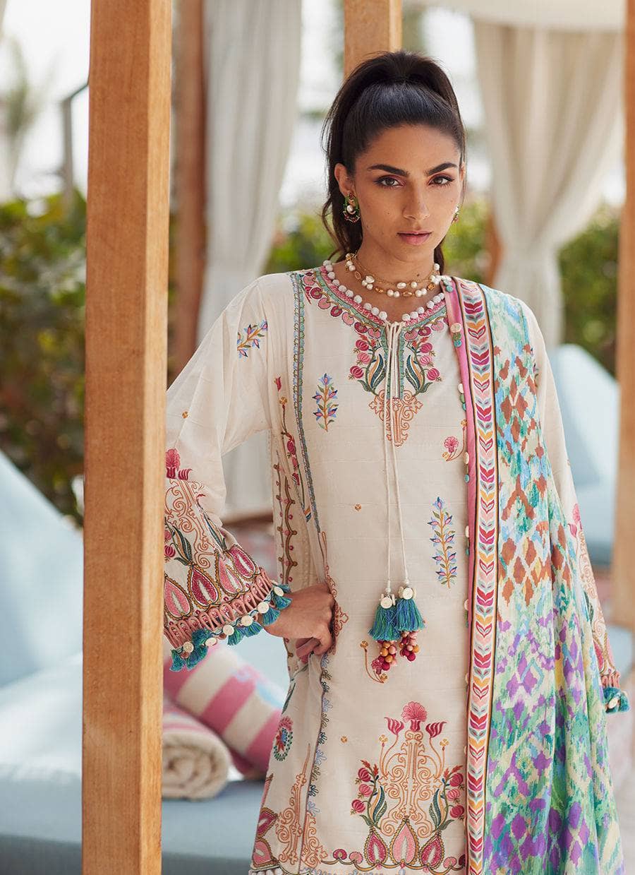 img_farah_talib_aziz_lawn_awwal_boutique