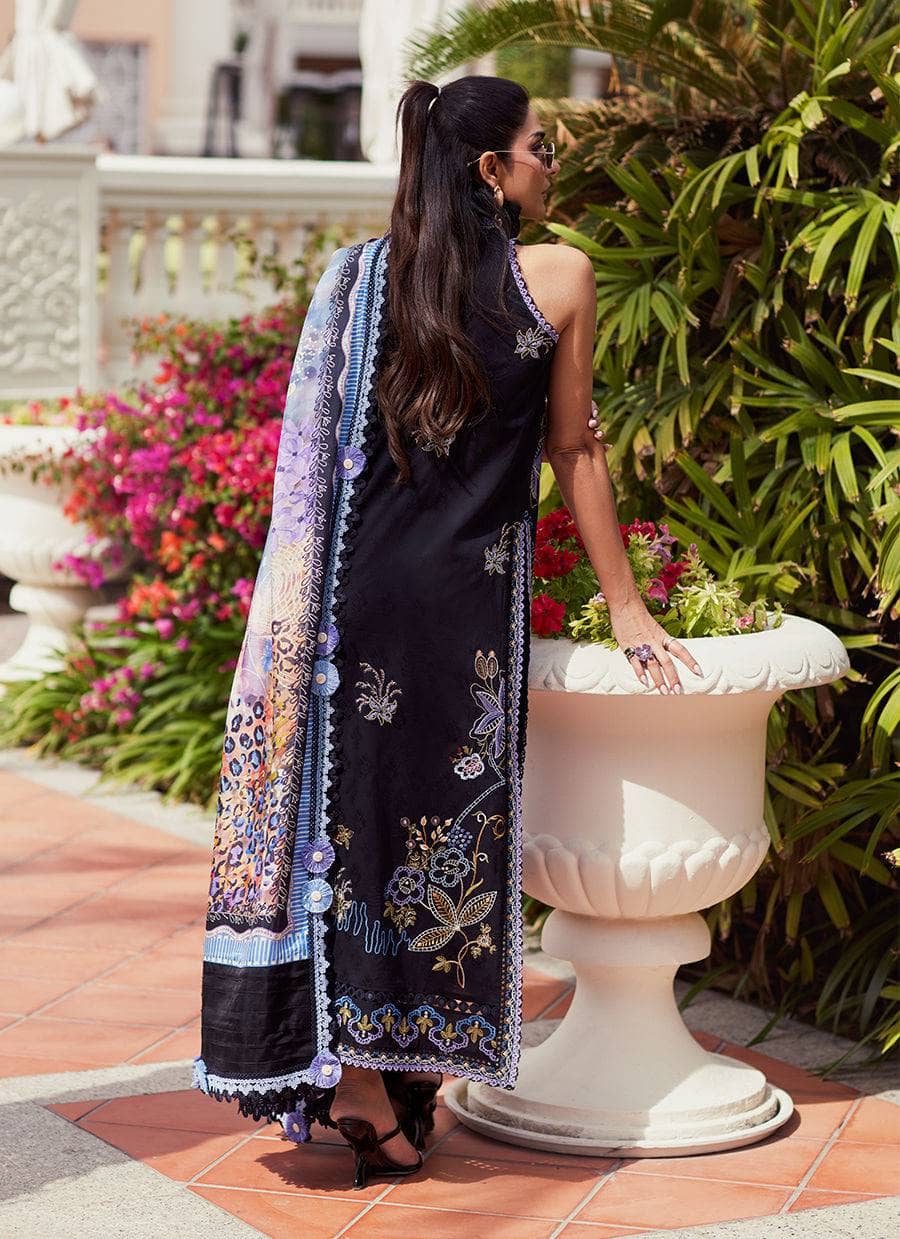 img_farah_talib_aziz_lawn_awwal_boutique