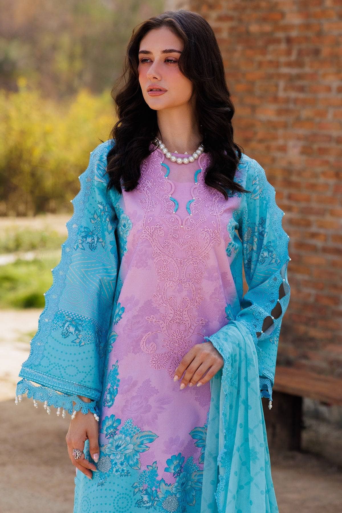 img_charizma_combination_awwal_boutique