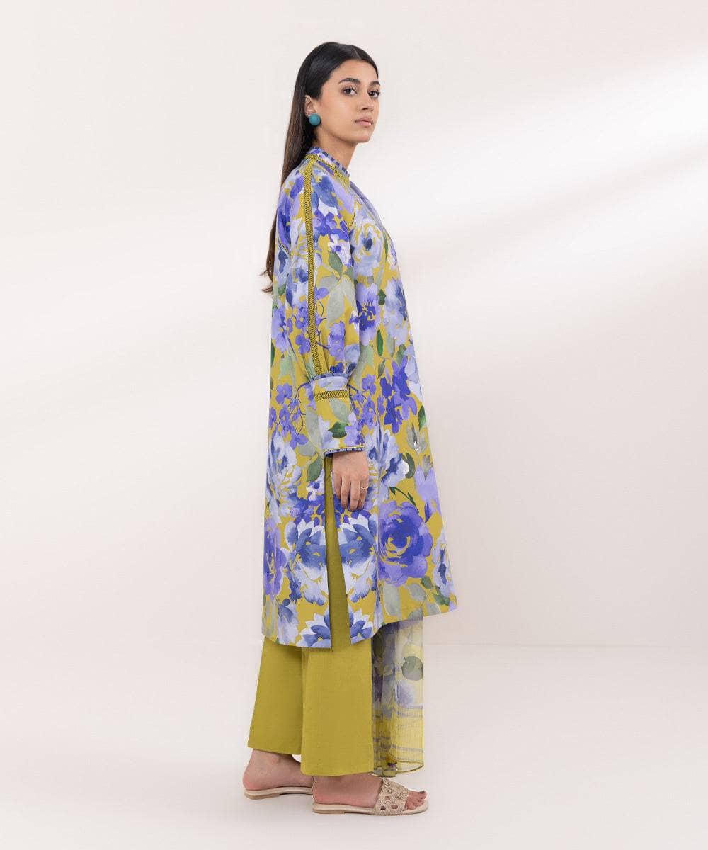 img_sapphire_intermix_awwal_boutique