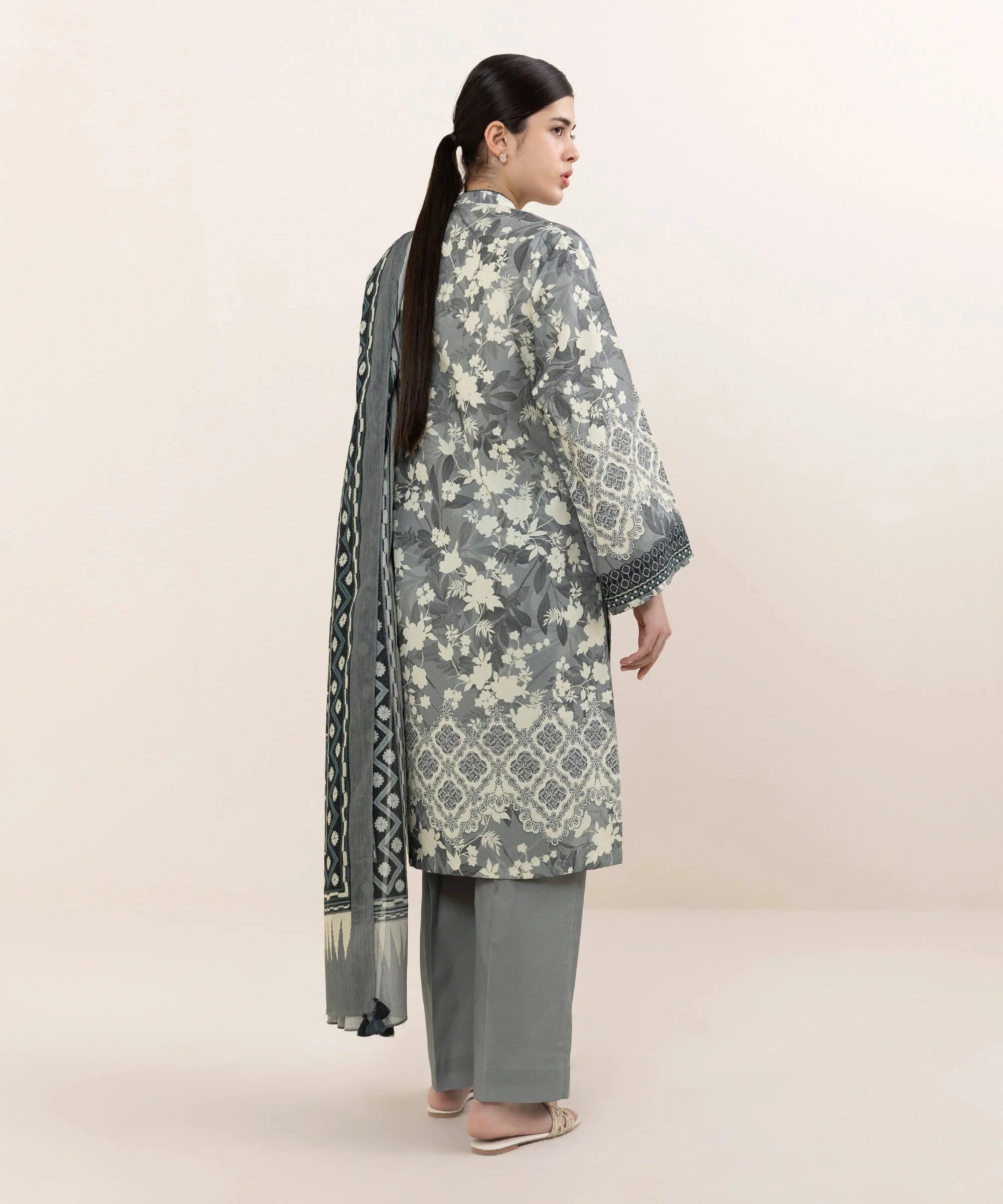 Sapphire Intermix 25/Vol 2/Printed Cotton Suit/Grey Off White