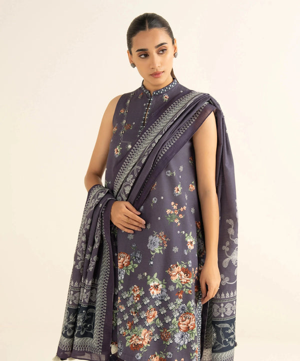 img_sapphire_winter_awwal_boutique