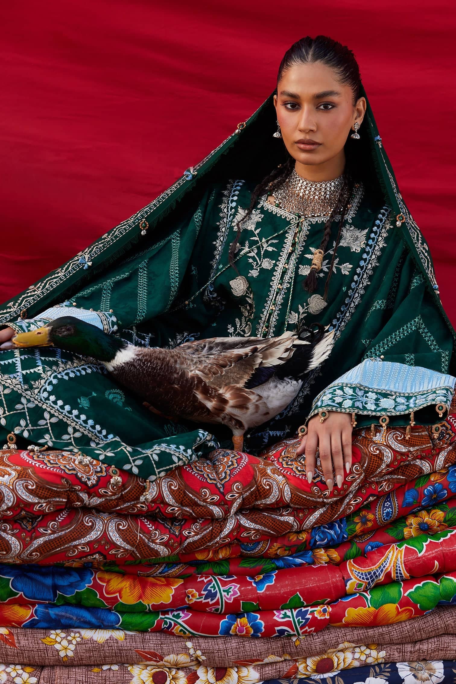 img_zaha_winter_awwal_boutique