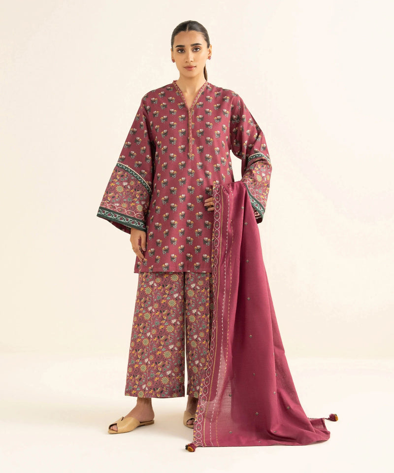 img_sapphire_winter_awwal_boutique