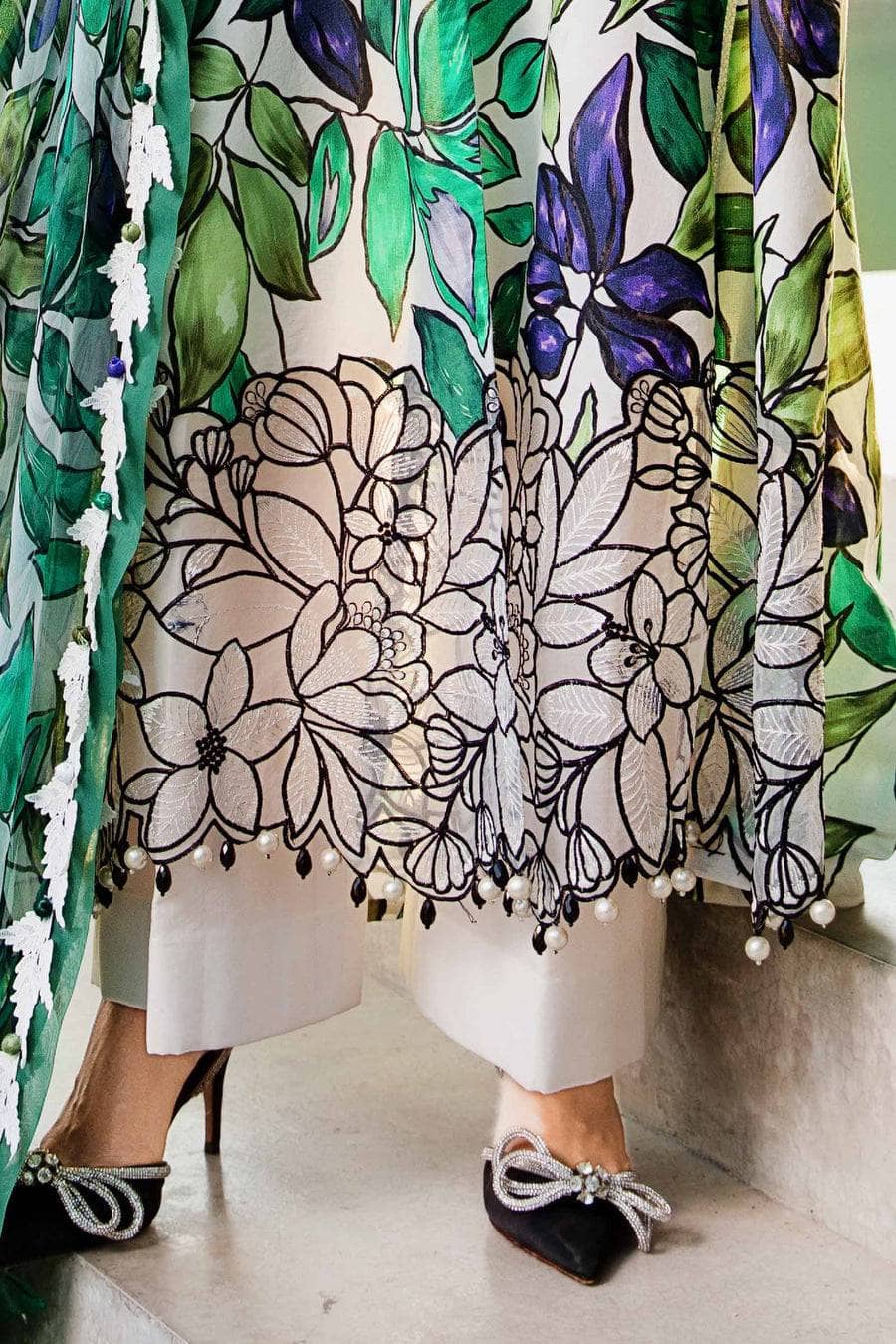 img_maria_b_m_prints_awwal_boutique