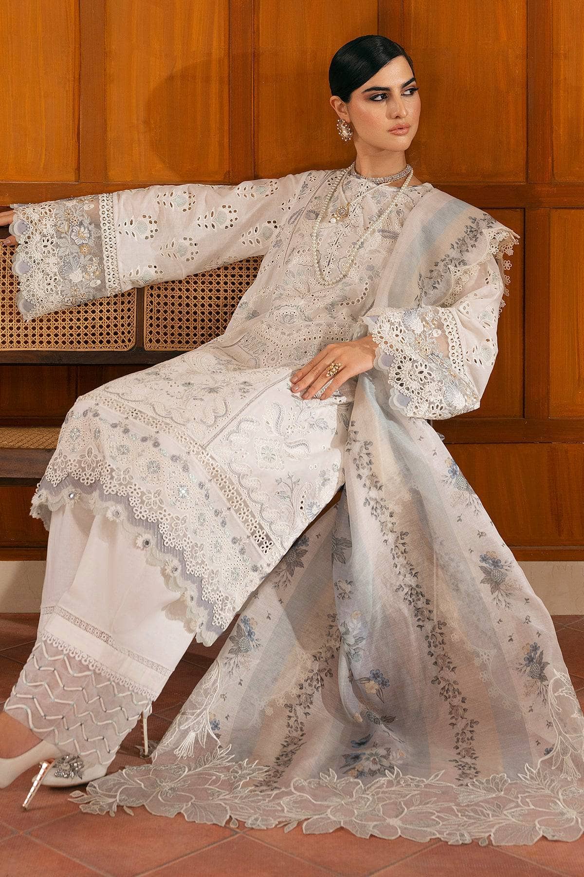 img_baroque_swiss_voil_awwal_boutique