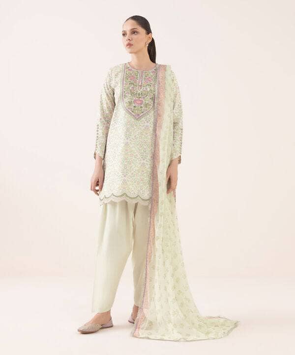 Sapphire Intermix 25/Vol 2/Embroidered Cotton Suit/Off White & Pink