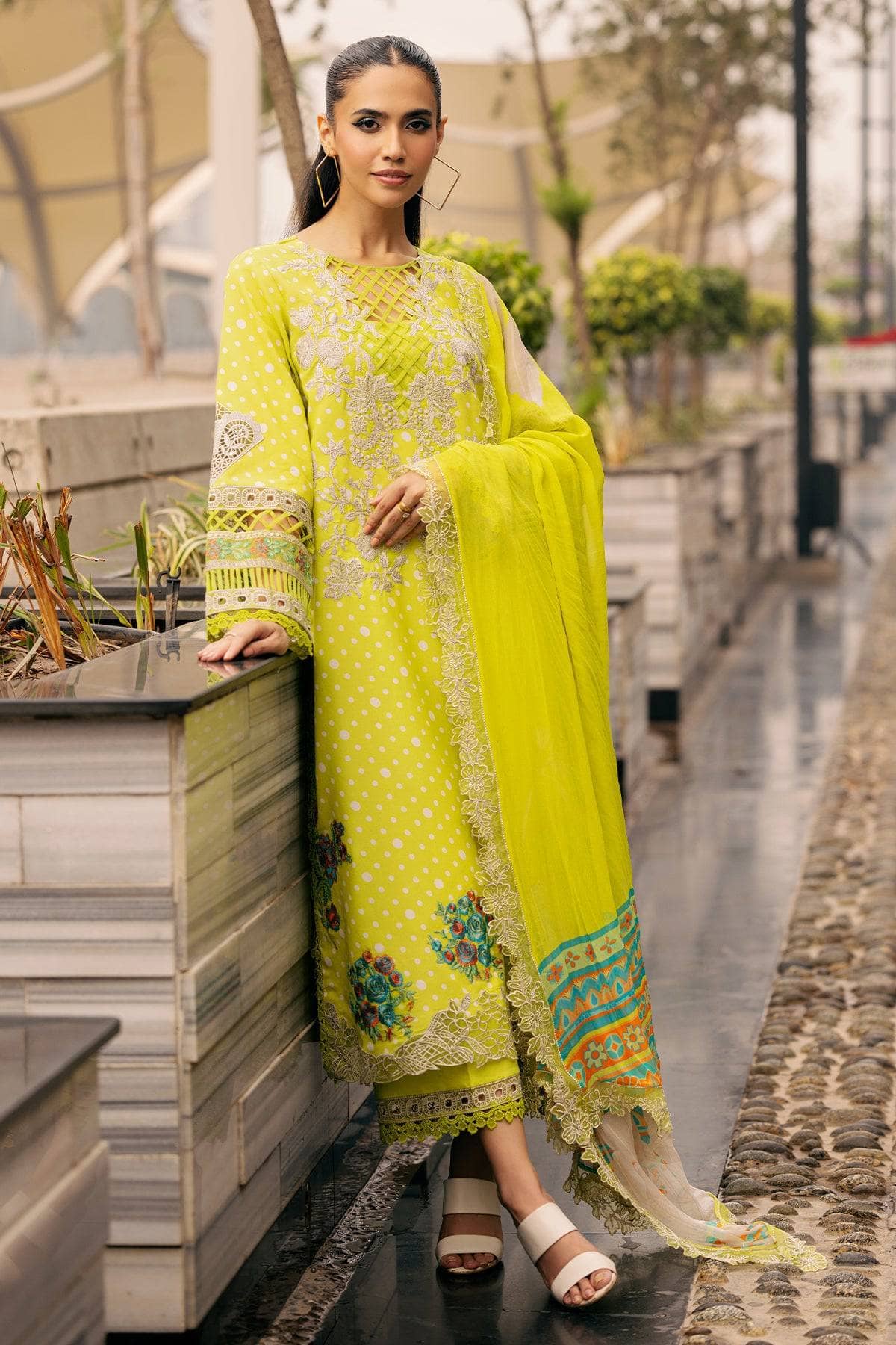 img_charizma_swiss_miss_awwal_boutique