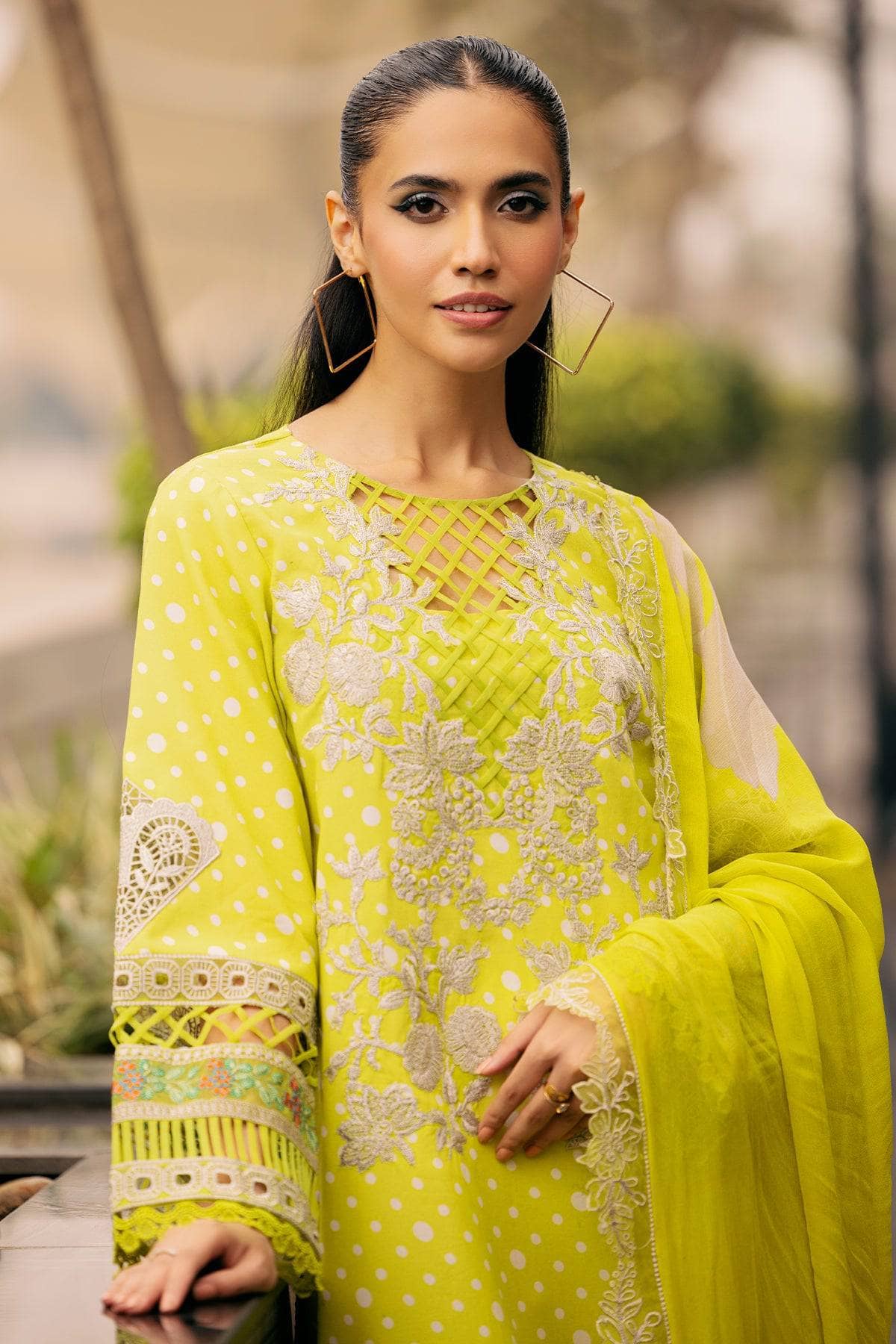 img_charizma_swiss_miss_awwal_boutique