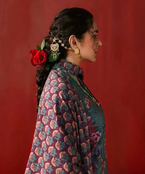 img_sapphire_winter_awwal_boutique