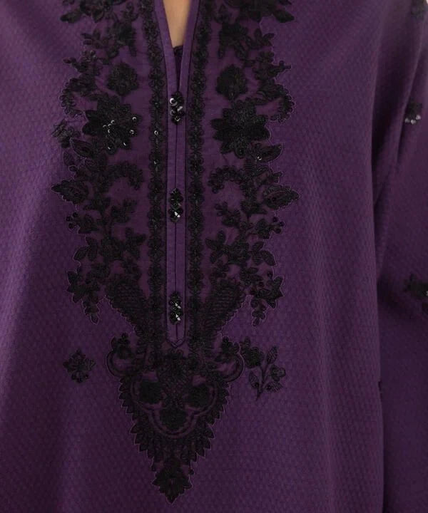 img_sapphire_intermix_lawn_awwal_boutiue