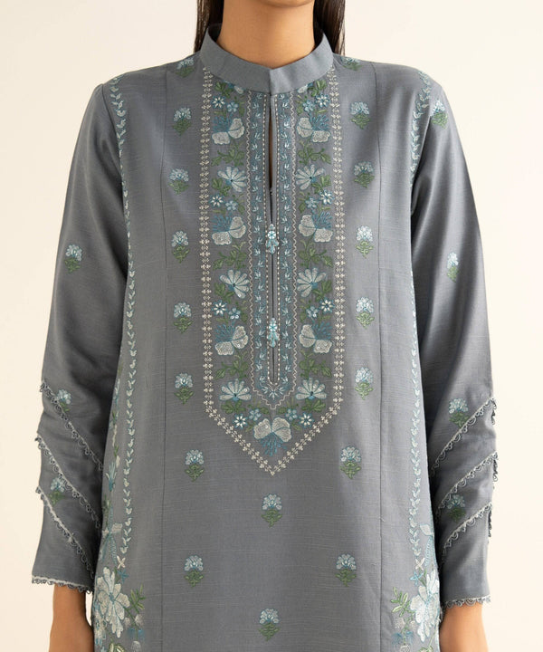 Sapphire Fall Winter 25/Embroideried Light Khaddar Suit/0U3PESG25V86