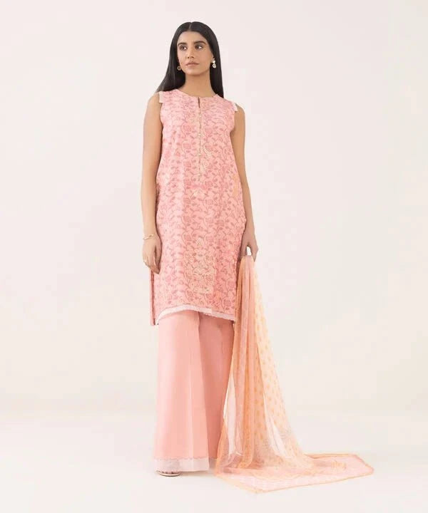 img_sapphire_intermix_lawn_awwal_boutiue