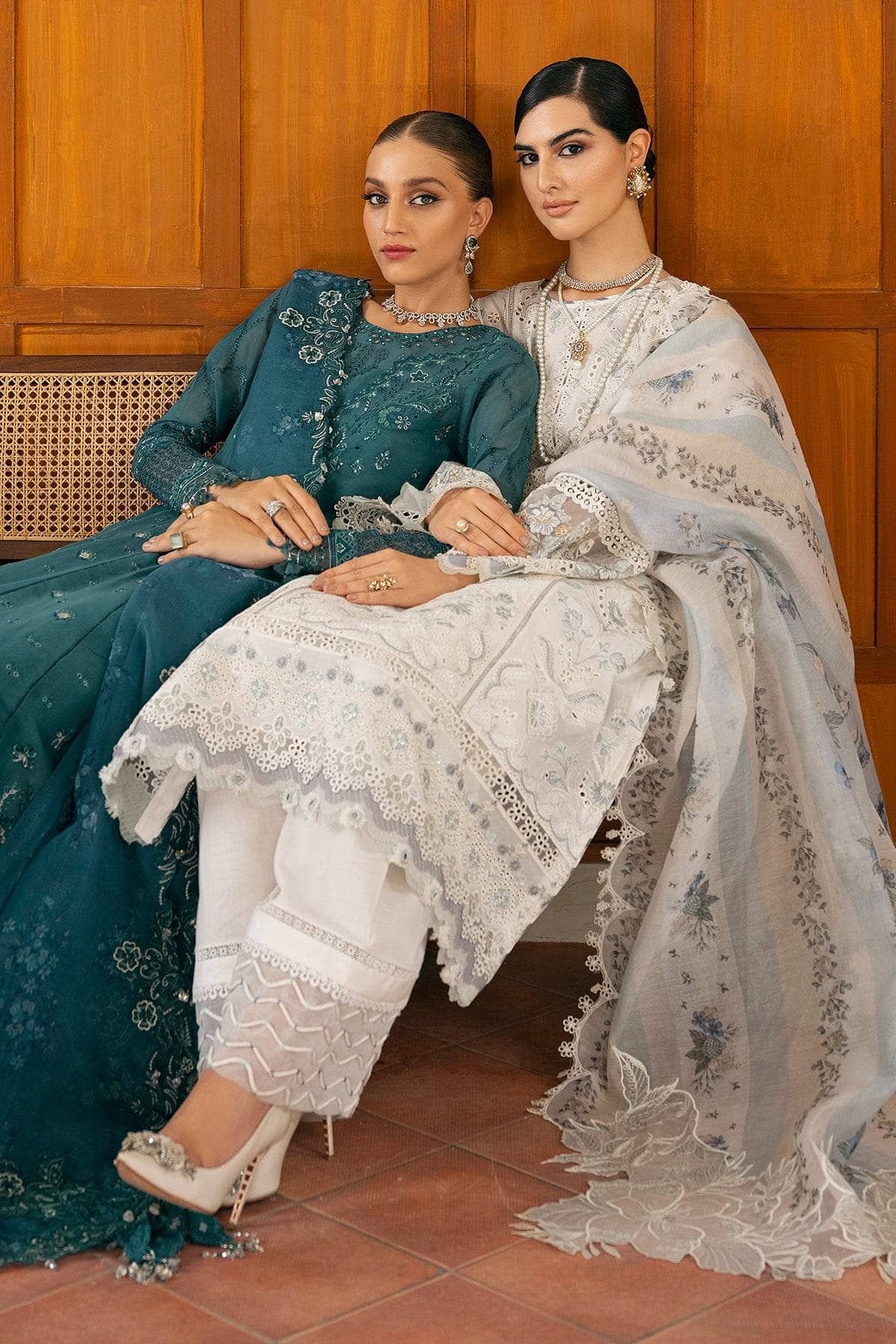 img_baroque_swiss_voil_awwal_boutique