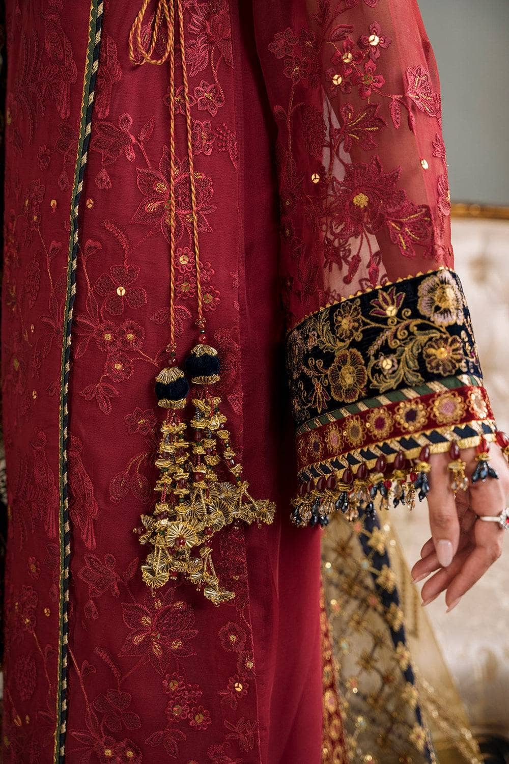 img_baroque_chantelle_awwal_boutique