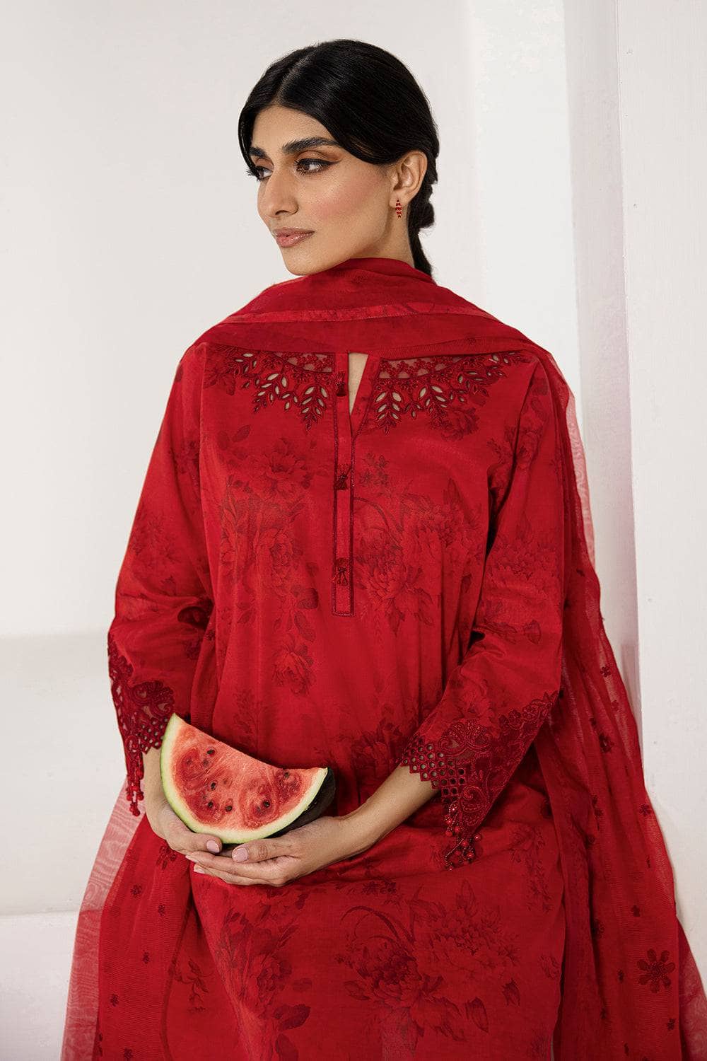 img_baroque_lawn_23_awwal_boutique