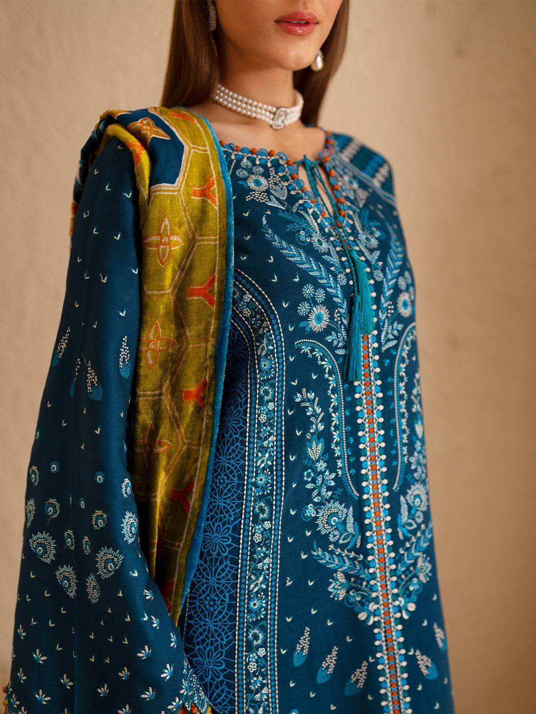 img_bin_ilyas_saqqara_velvet_palachi_shawl_awwal_boutique