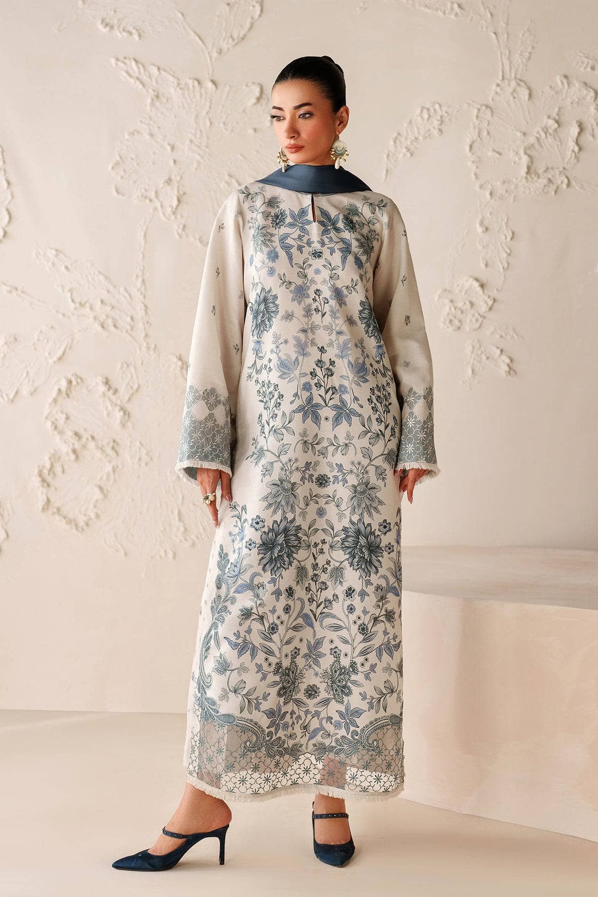 img_baroque_winter_collection_awwal_boutique