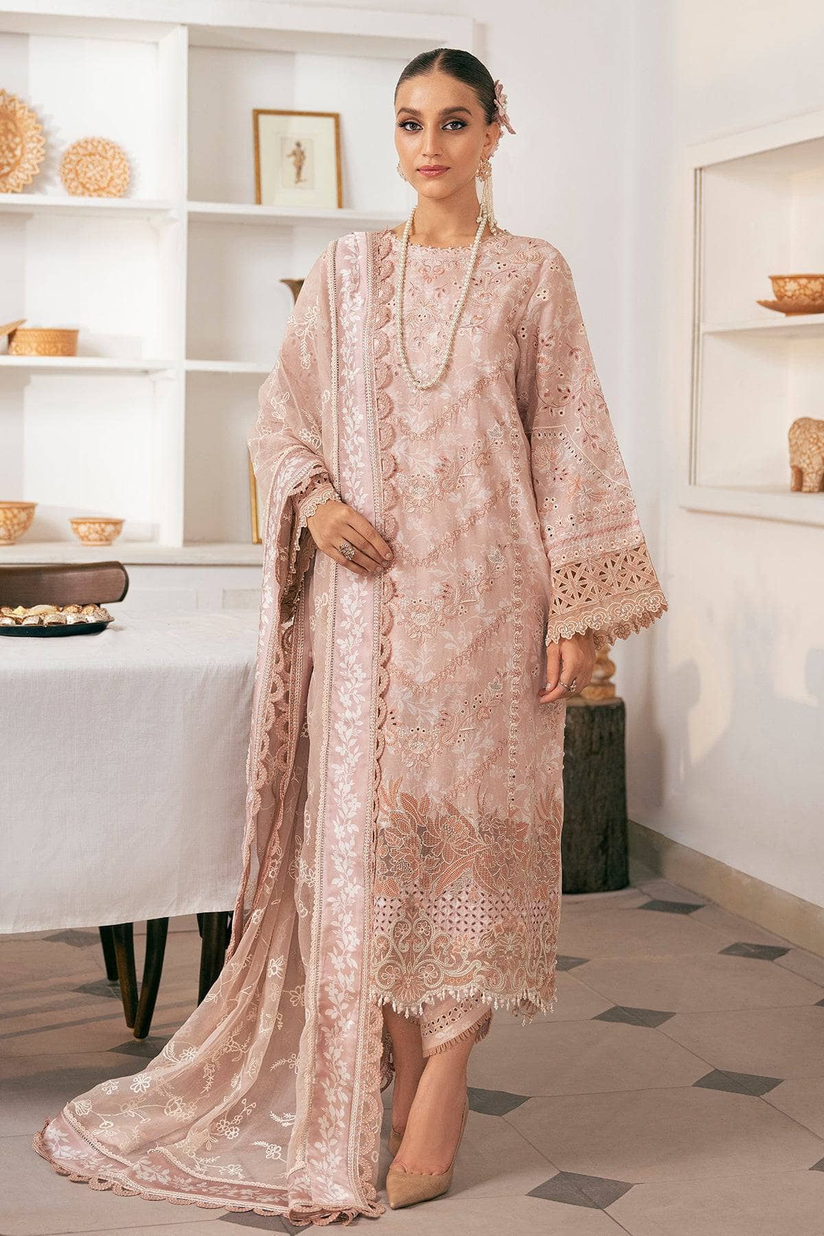 img_baroque_swiss_voil_awwal_boutique