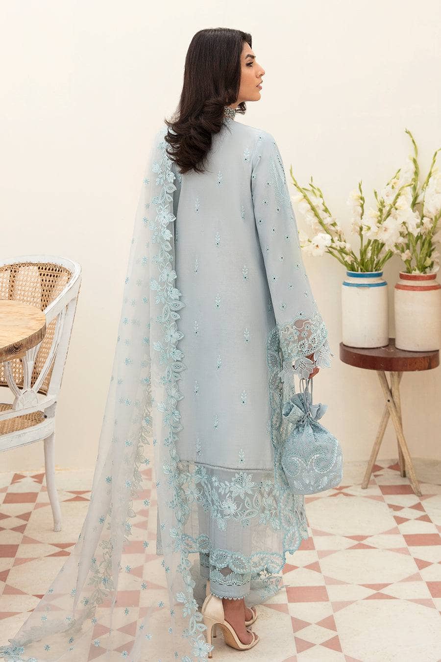 img_afrozeh_chikankari_lawn_23_awwal_boutique