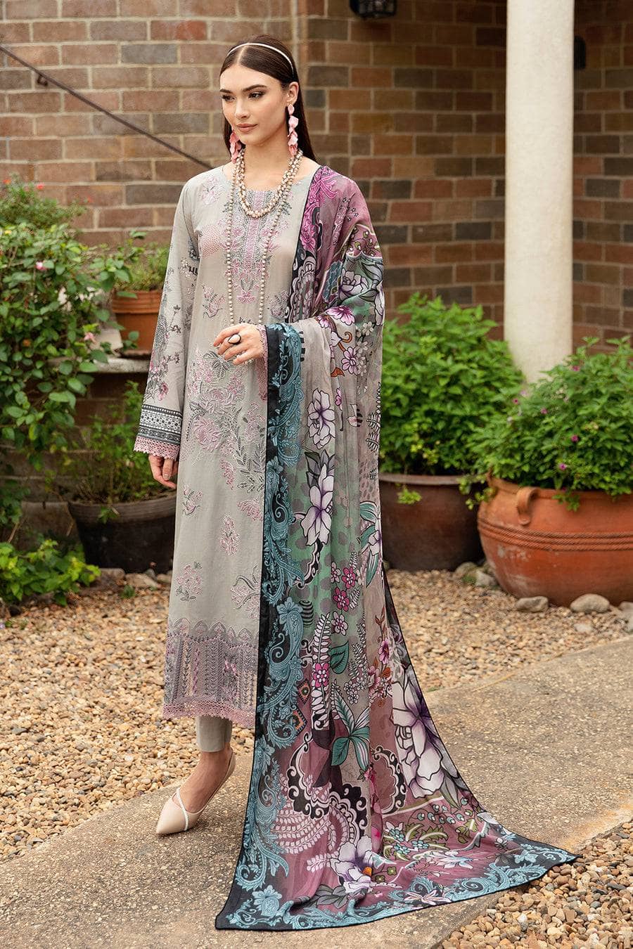 img_ramsha_lawn_awwal_boutique