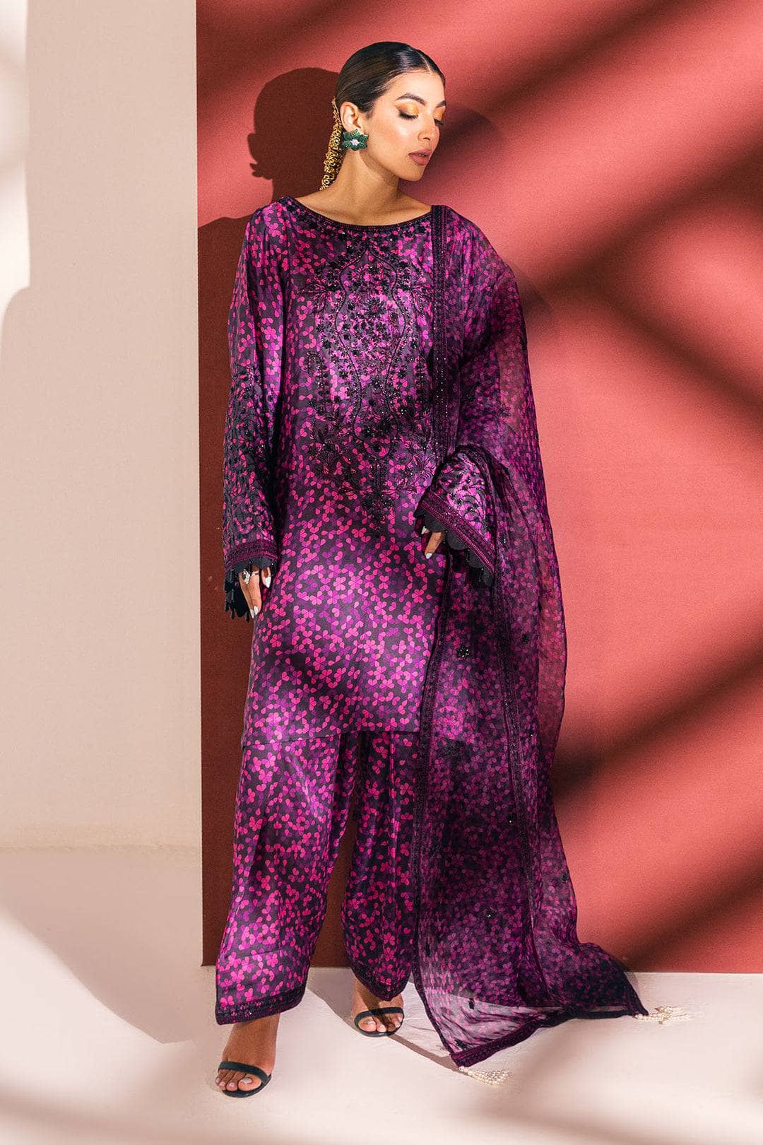 img_nureh_silk_awwal_boutique