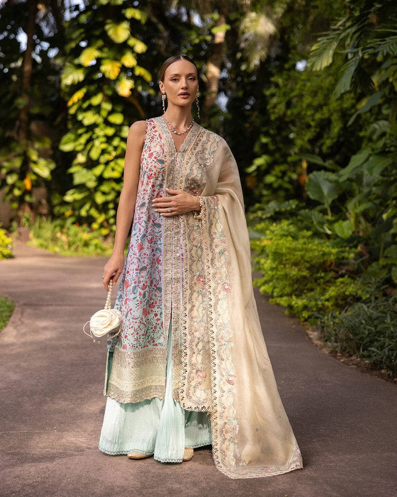 img_faiza_saqlain_lawn_tara_sutaria_awwal_boutique