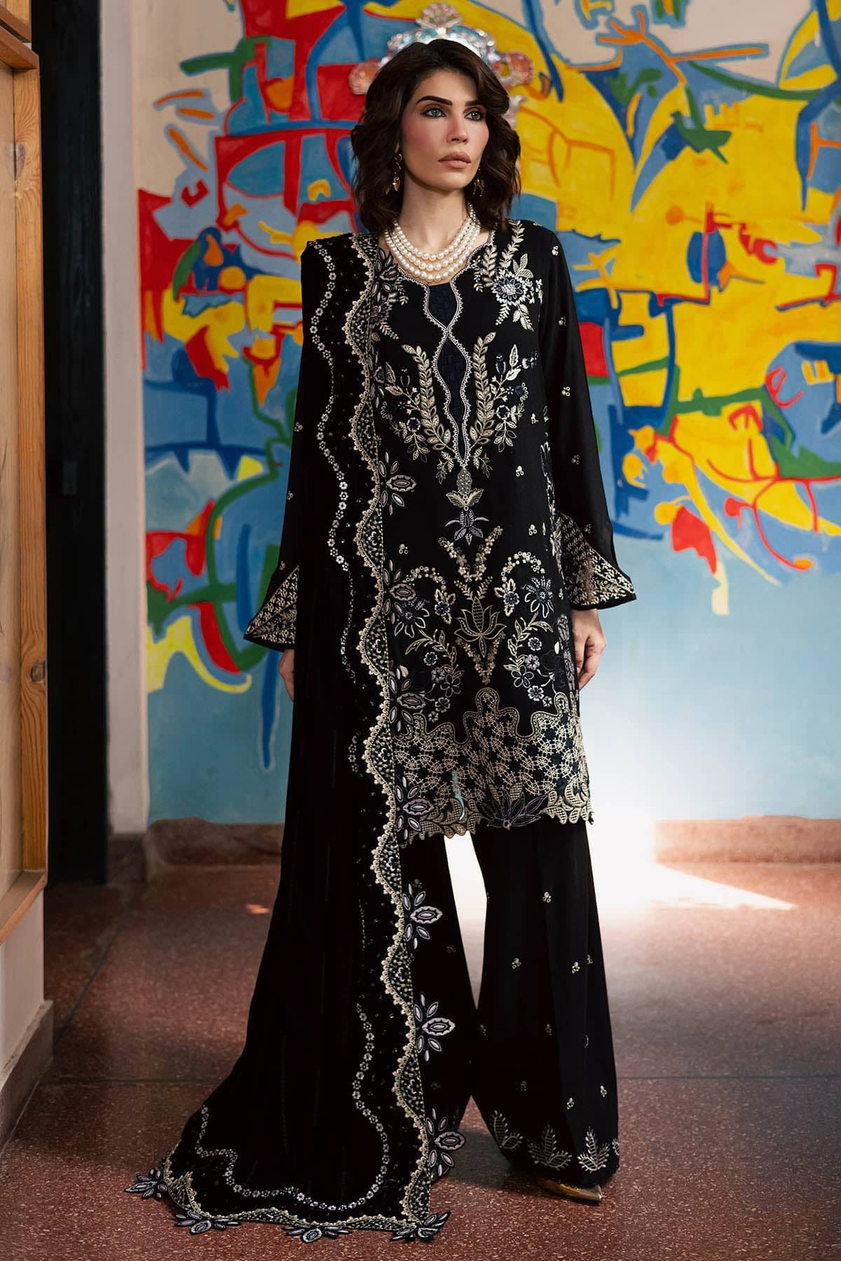 Restocked/Nureh Exclusive Luxury Formals/Velvet Embroideried Shawl/NE 185