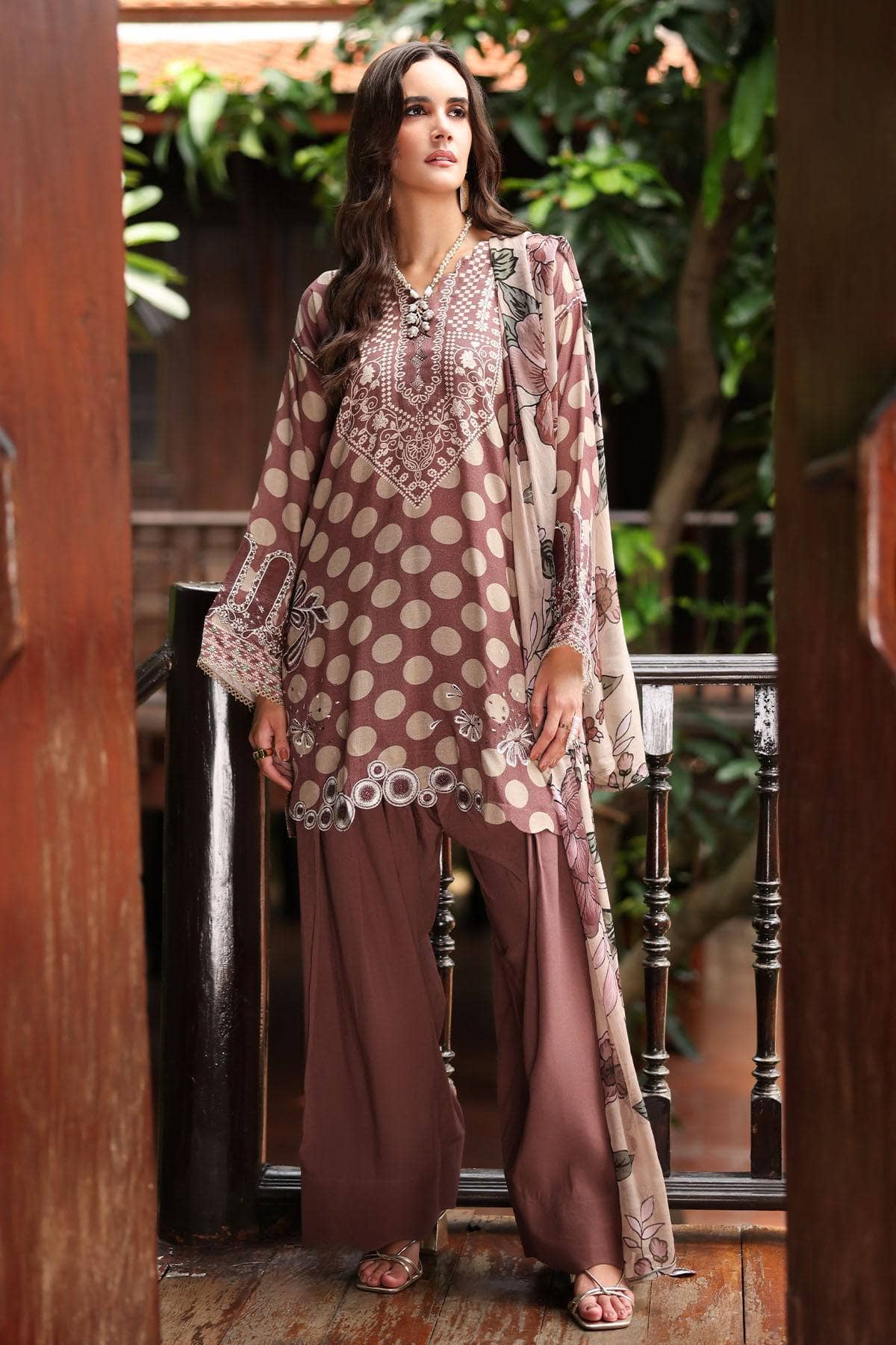 img_nureh_daily_delight_awwal_boutique