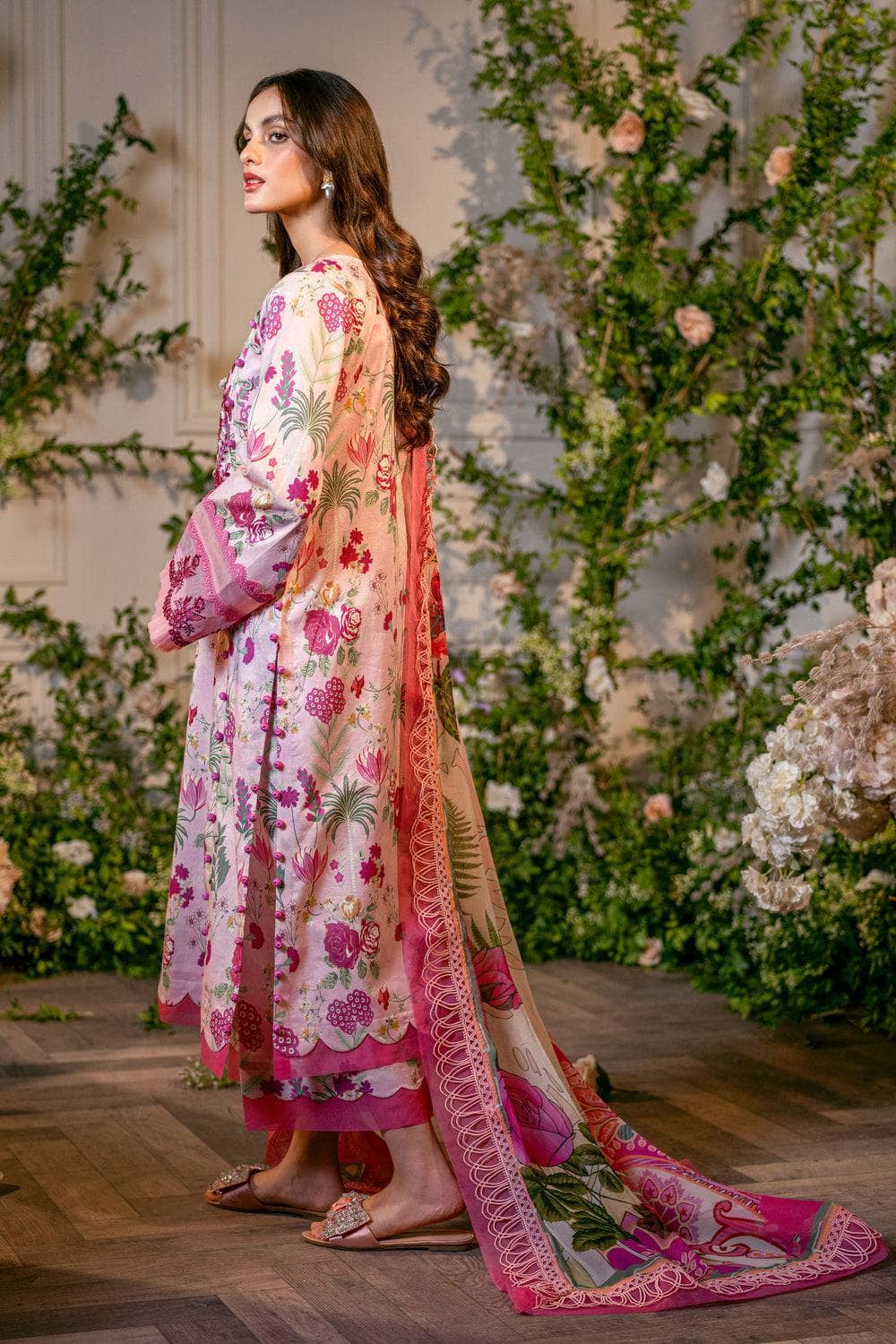 img_jade_flora_24_awwal_boutique