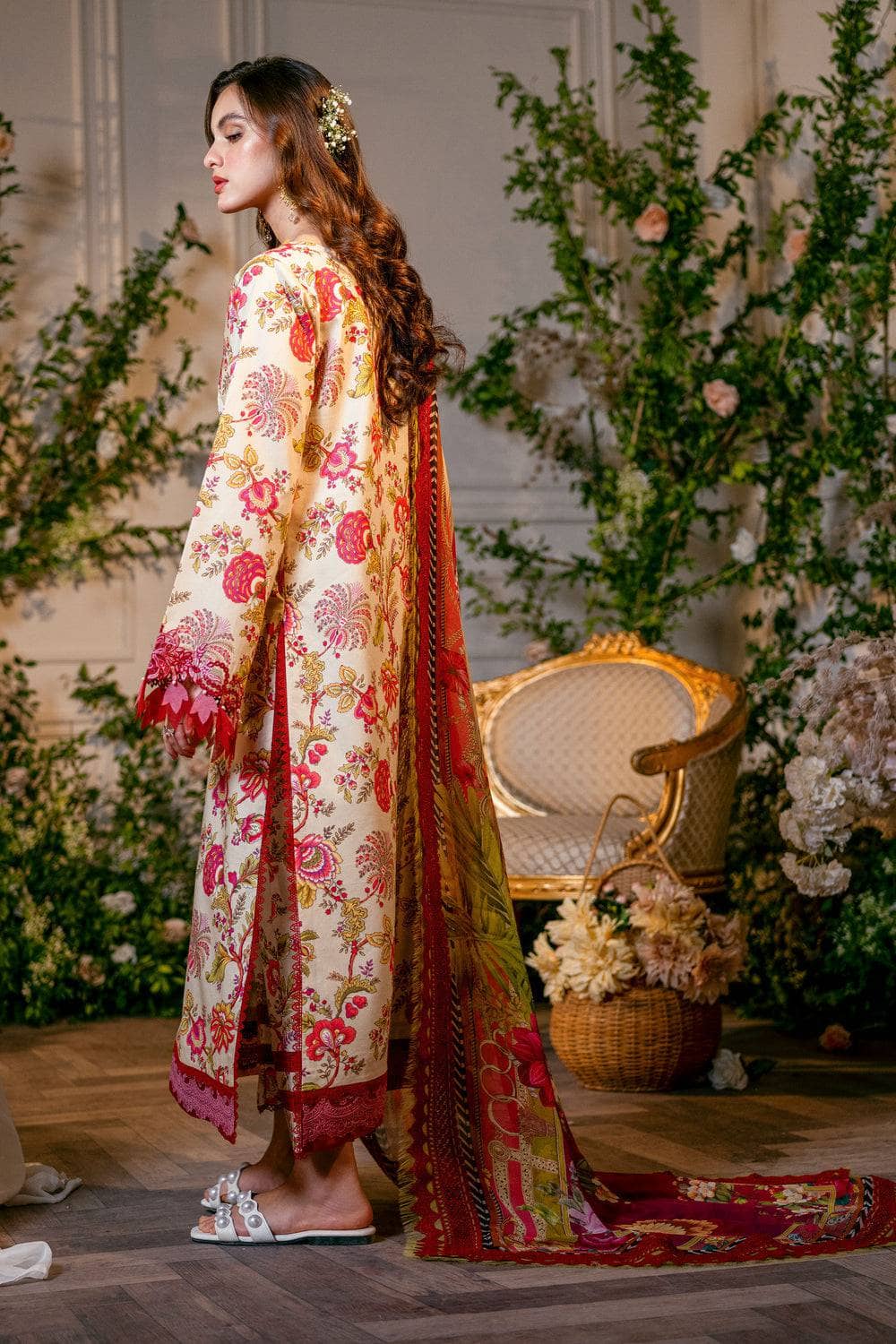 img_jade_flora_24_awwal_boutique