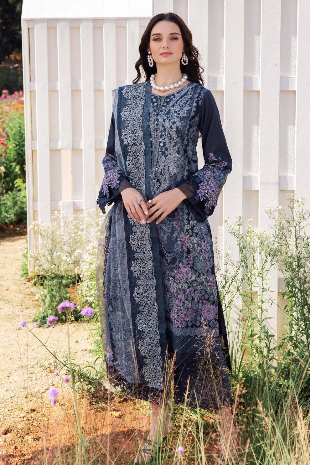 img_jade_needle_wonder_awwal_boutique