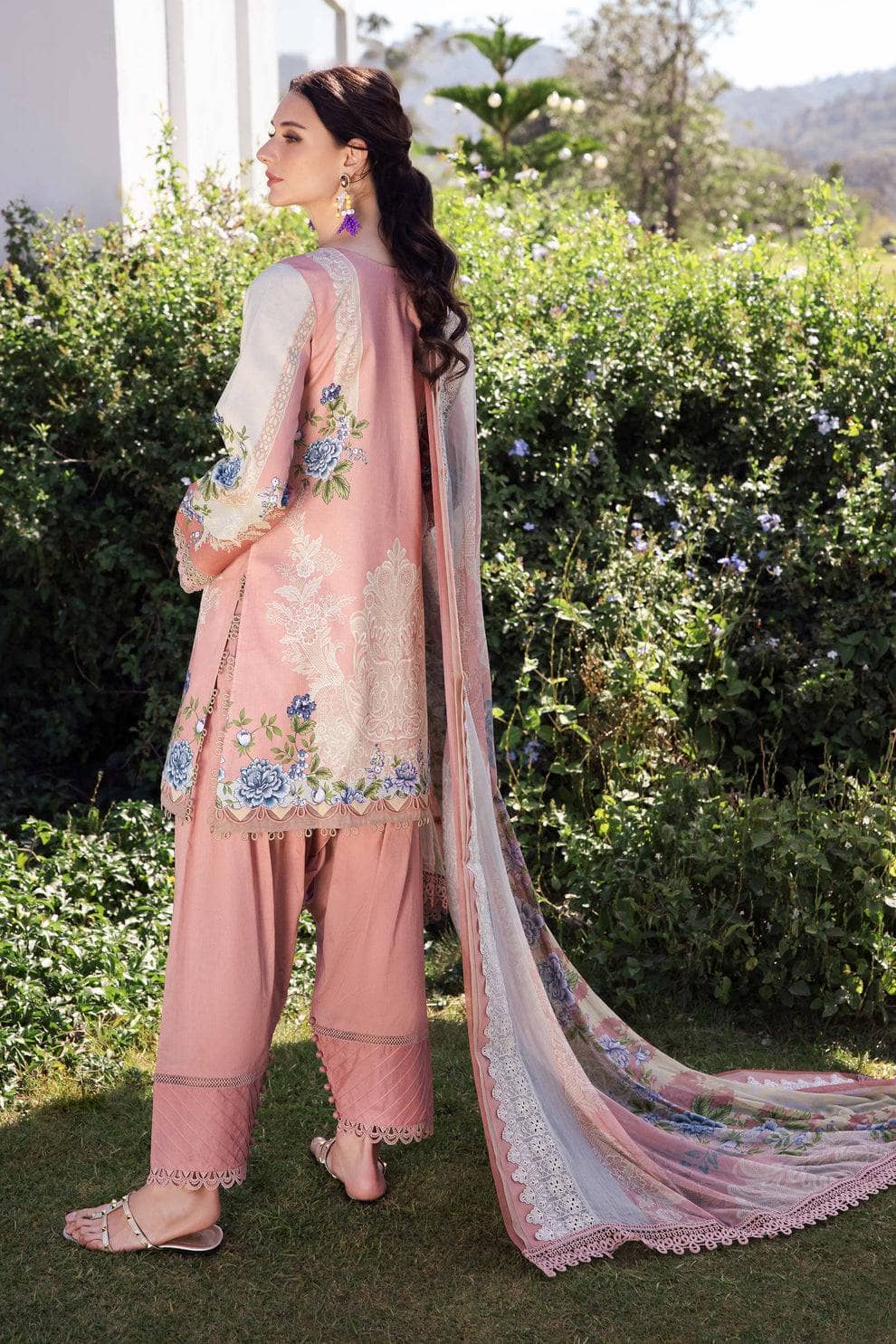 img_jade_needle_wonder_awwal_boutique