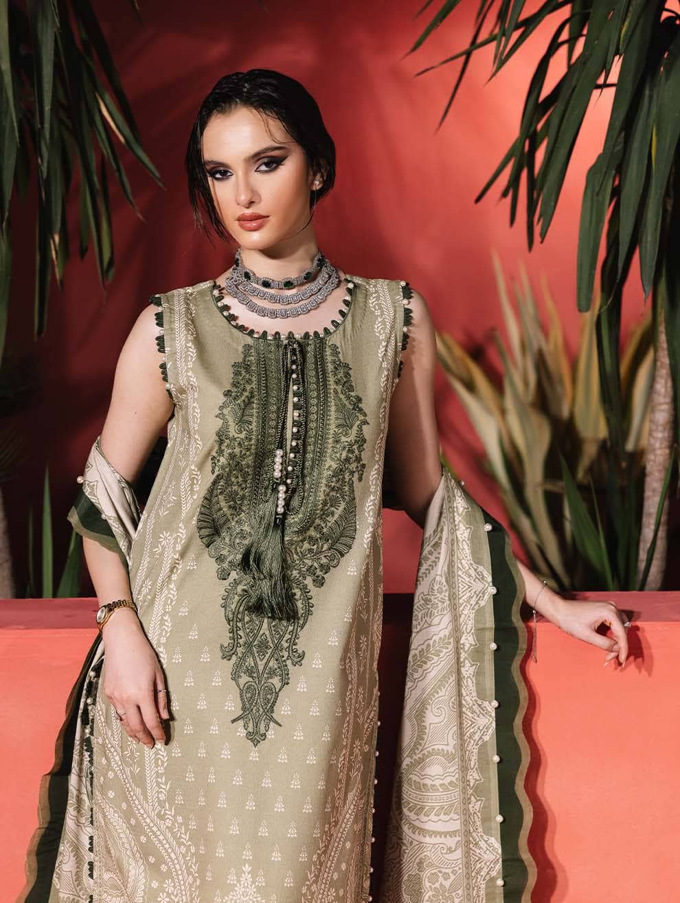 img_jade_urbane_embroidered_lawn_awwal_boutique