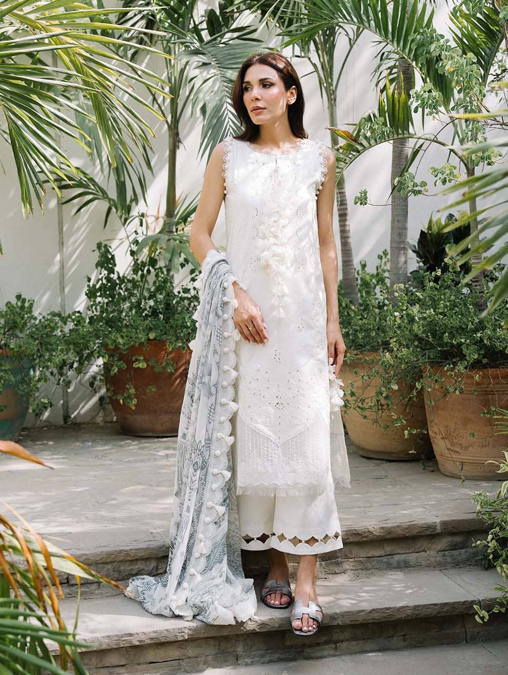 img_jade_monochromes_awwal_boutique