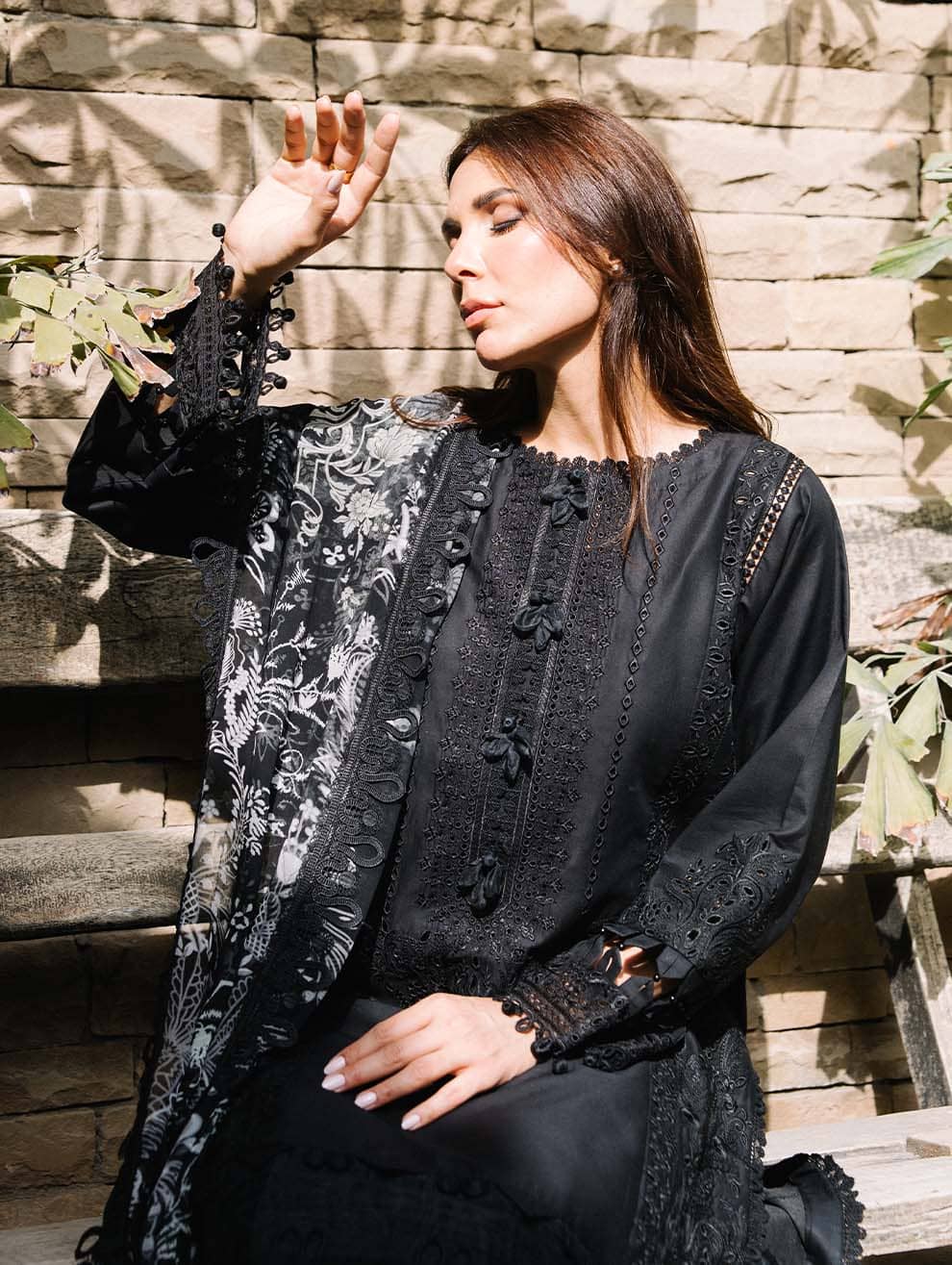 img_jade_monochromes_awwal_boutique