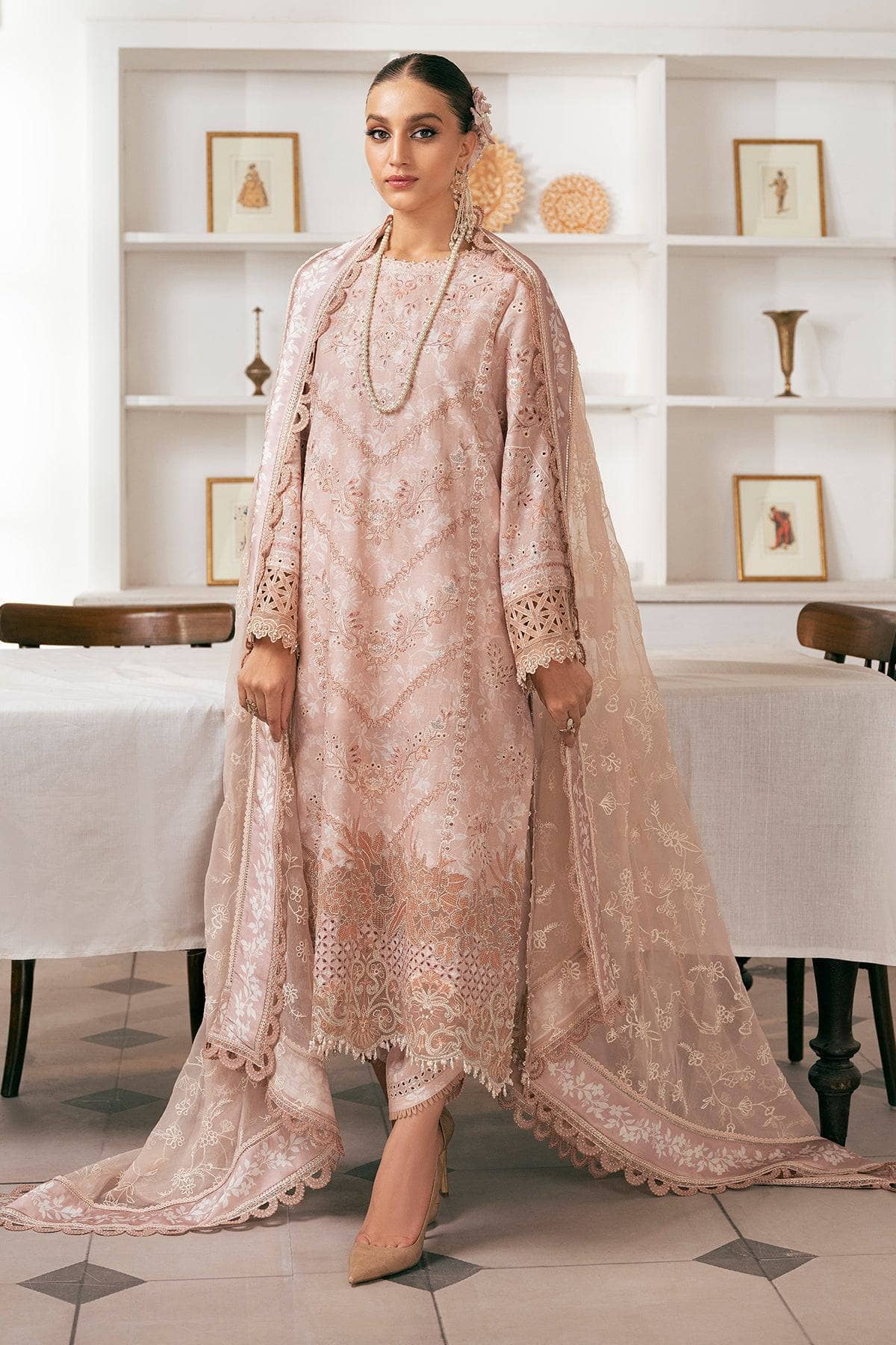 img_baroque_swiss_voil_awwal_boutique