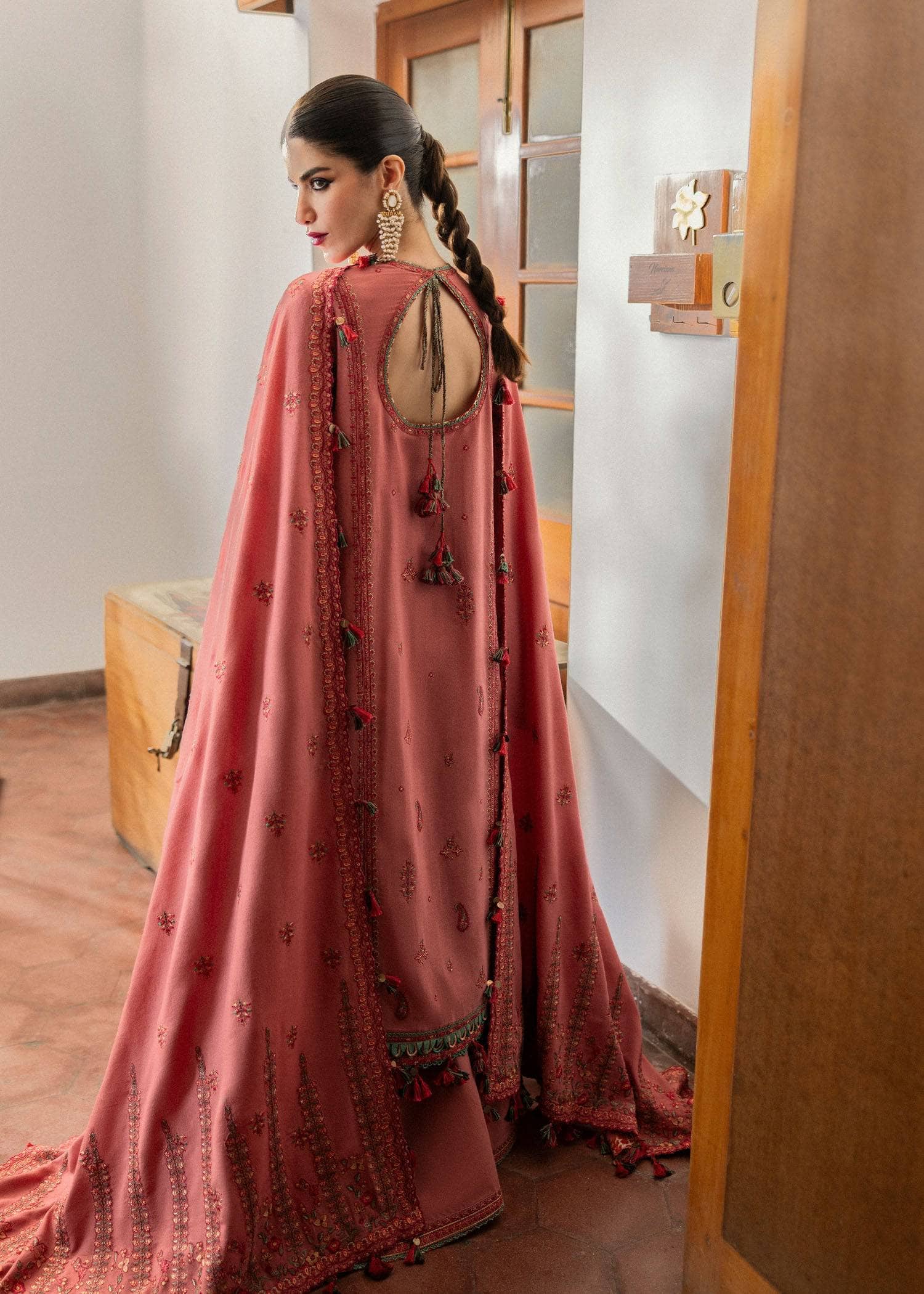 img_hussain_rehar_karandi_awwal_boutique