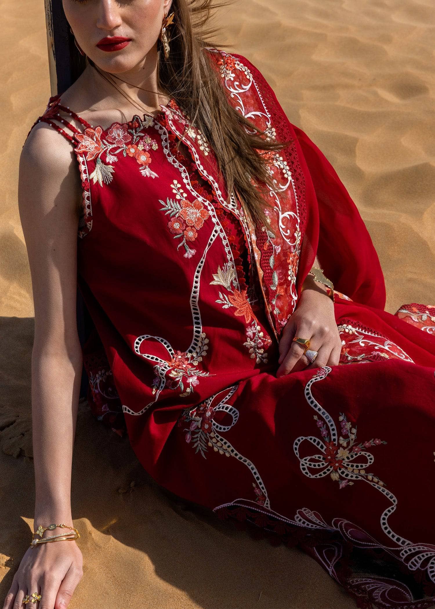 img_crimson_lawn_awwal_boutique