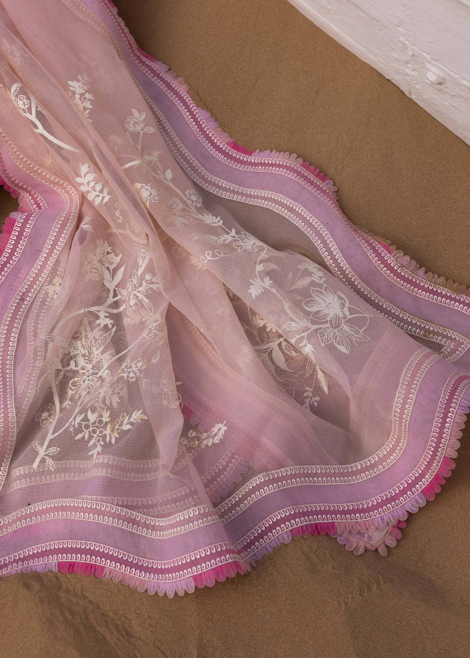 img_crimson_lawn_awwal_boutique