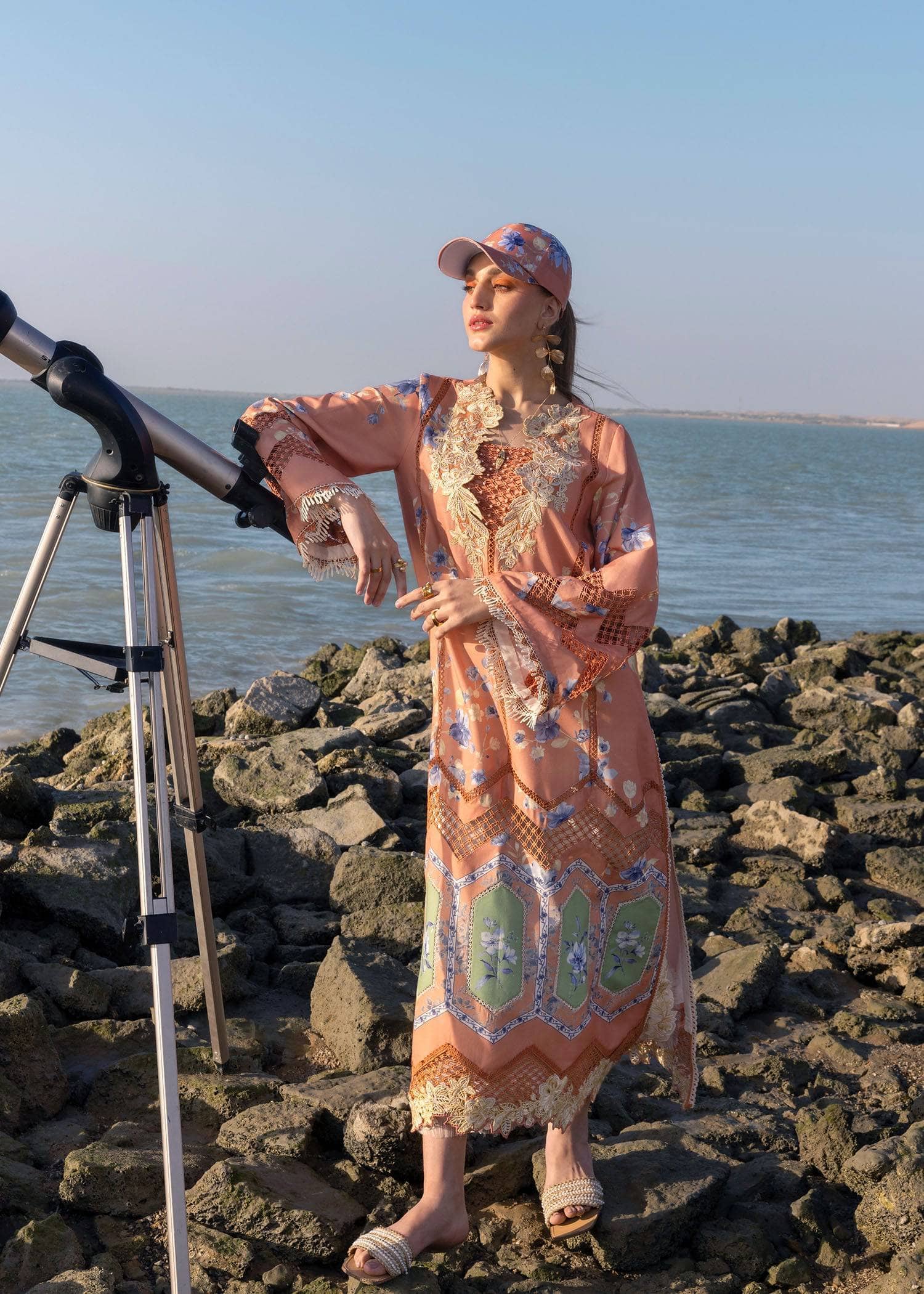 img_crimson_lawn_awwal_boutique