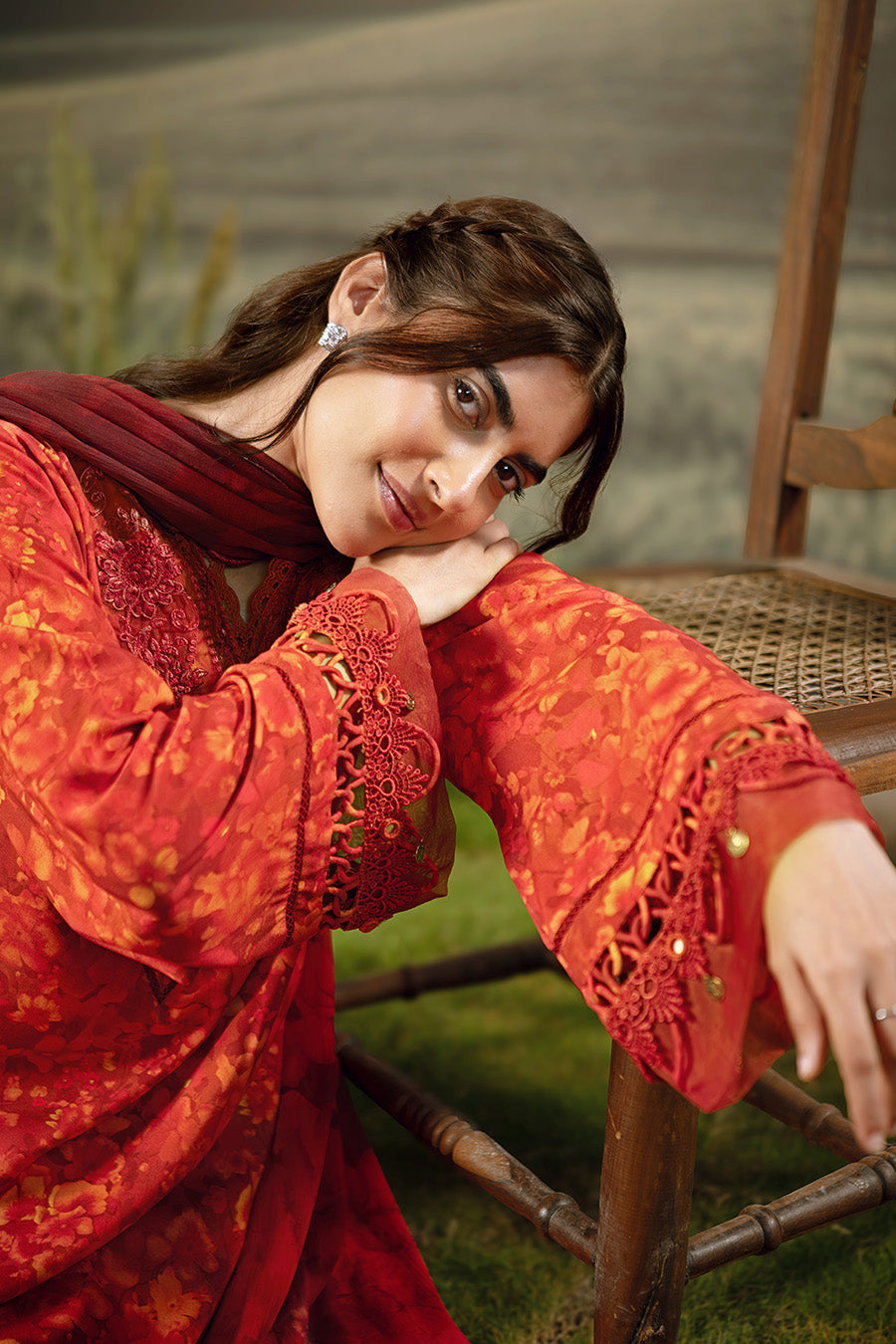 Maria B M Basics 25/Fall-Winter/Embroidered Arabic Lawn Suit | MB-PFUS25-10B/Red