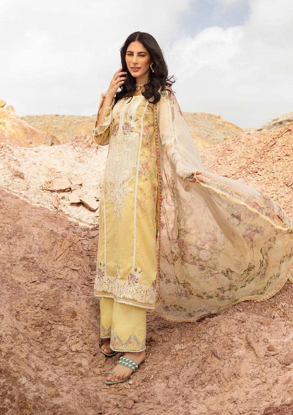 img_elaf_signature_lawn_23_awwal_boutique