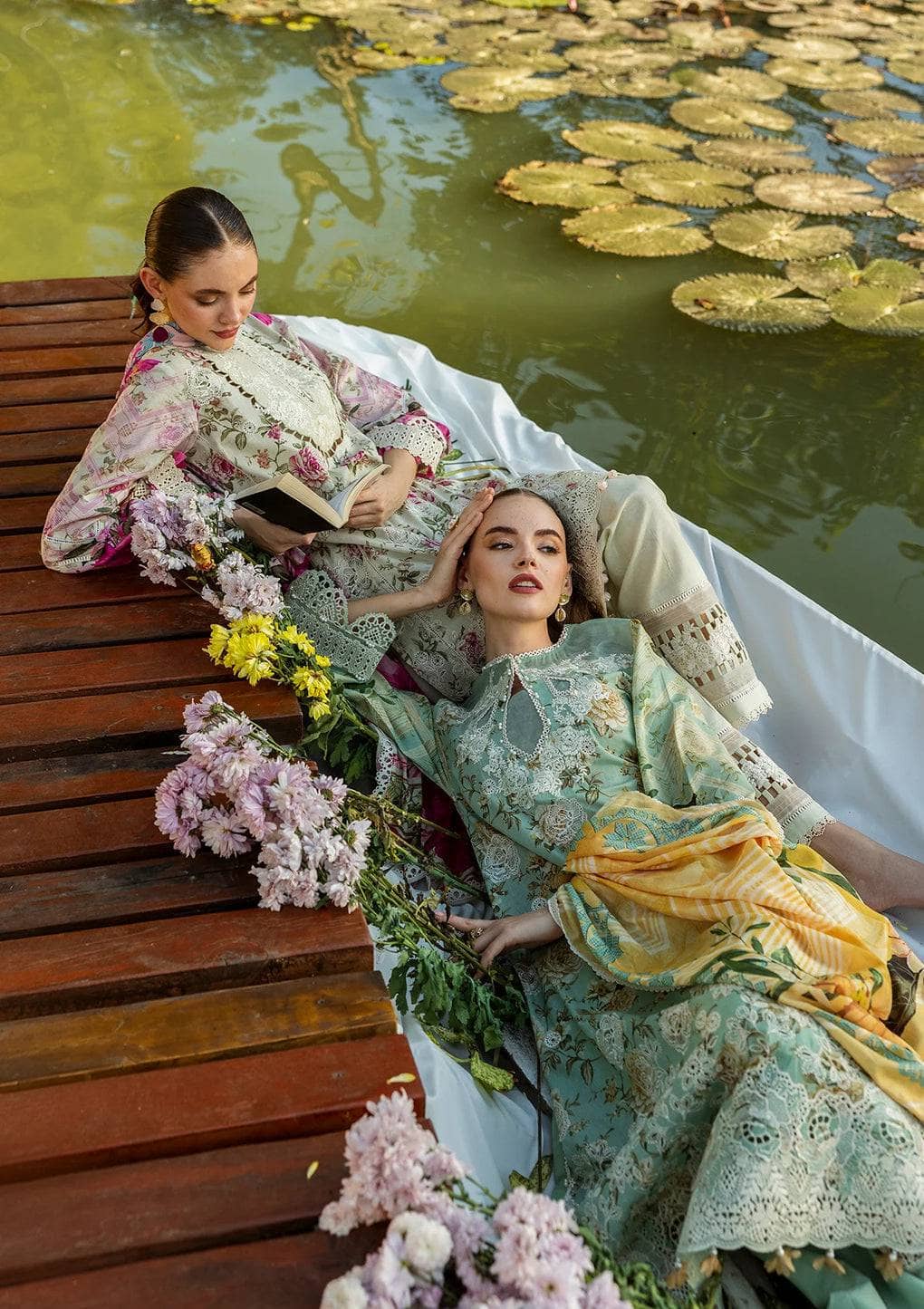 Elaf Chikankari/ELK-06B ROSES & WHITES/Cream