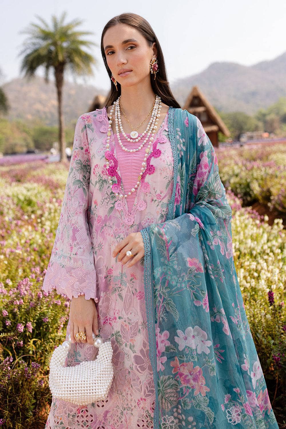 img_nureh_bloom_lawn_awwal_boutique